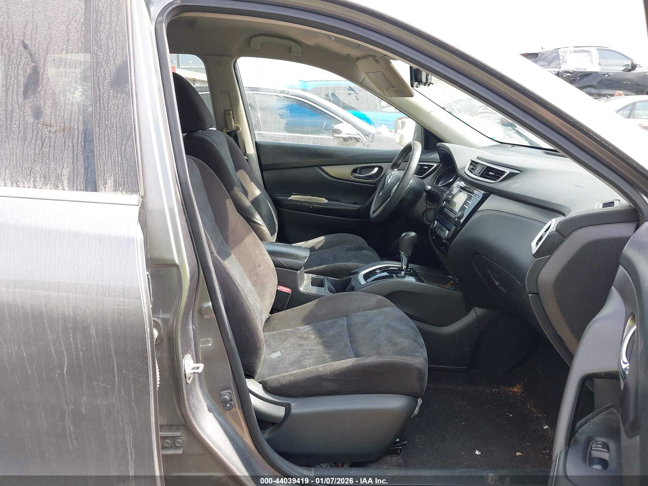 2015 Nissan Rogue Sv Серый vin: KNMAT2MT1FP534877