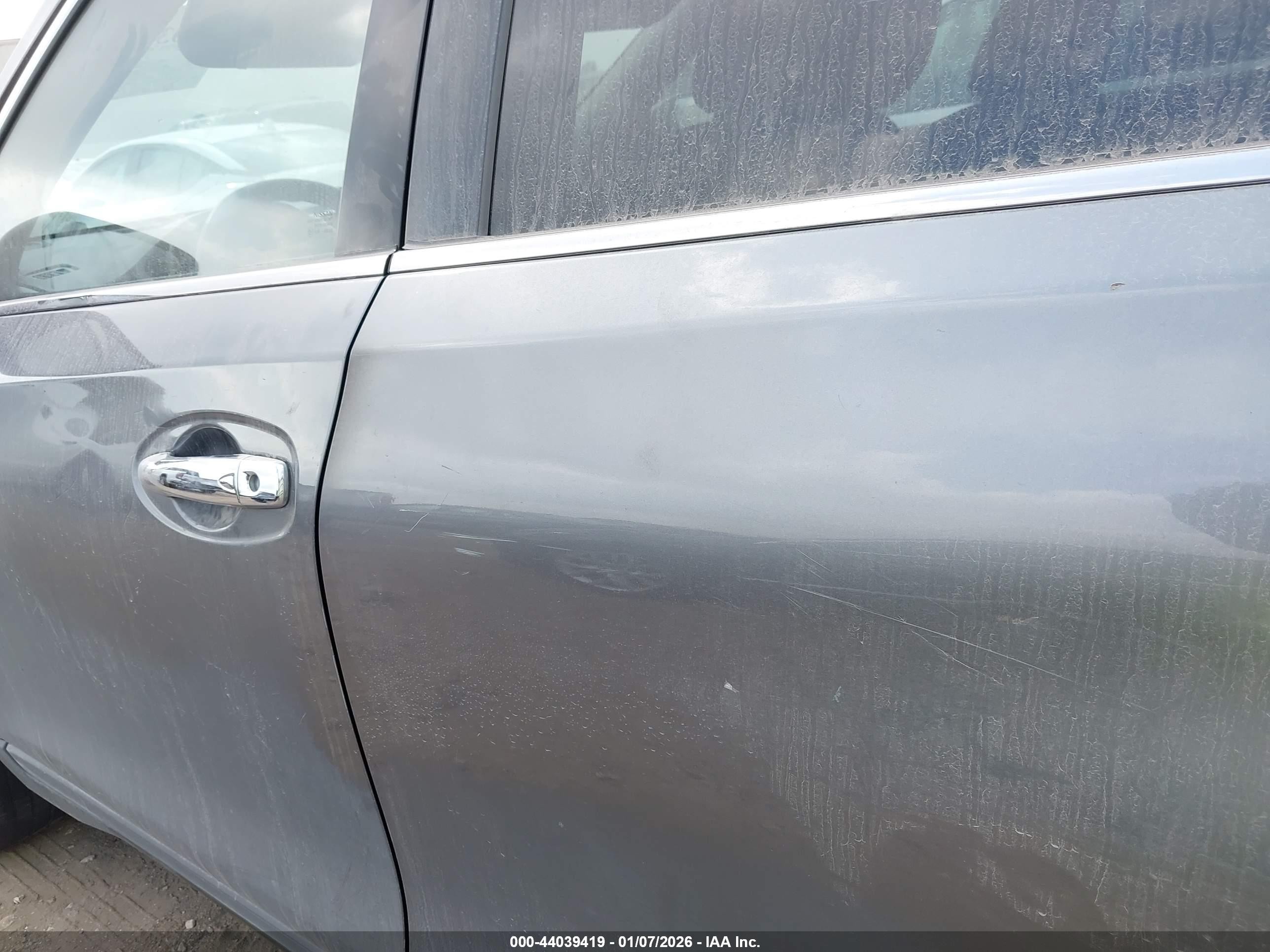 2015 Nissan Rogue Sv Серый vin: KNMAT2MT1FP534877