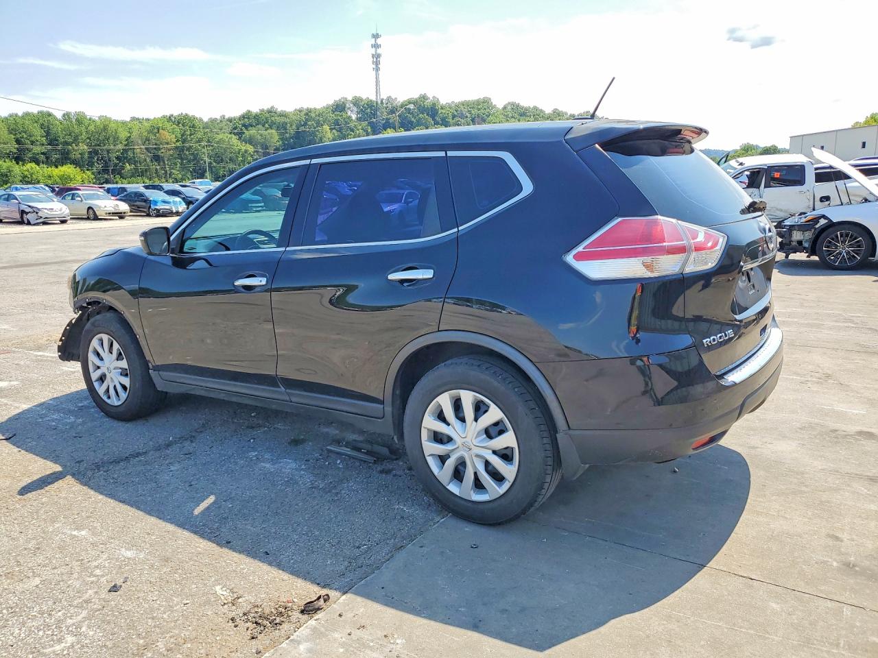2015 Nissan Rogue S Черный vin: KNMAT2MT1FP539447