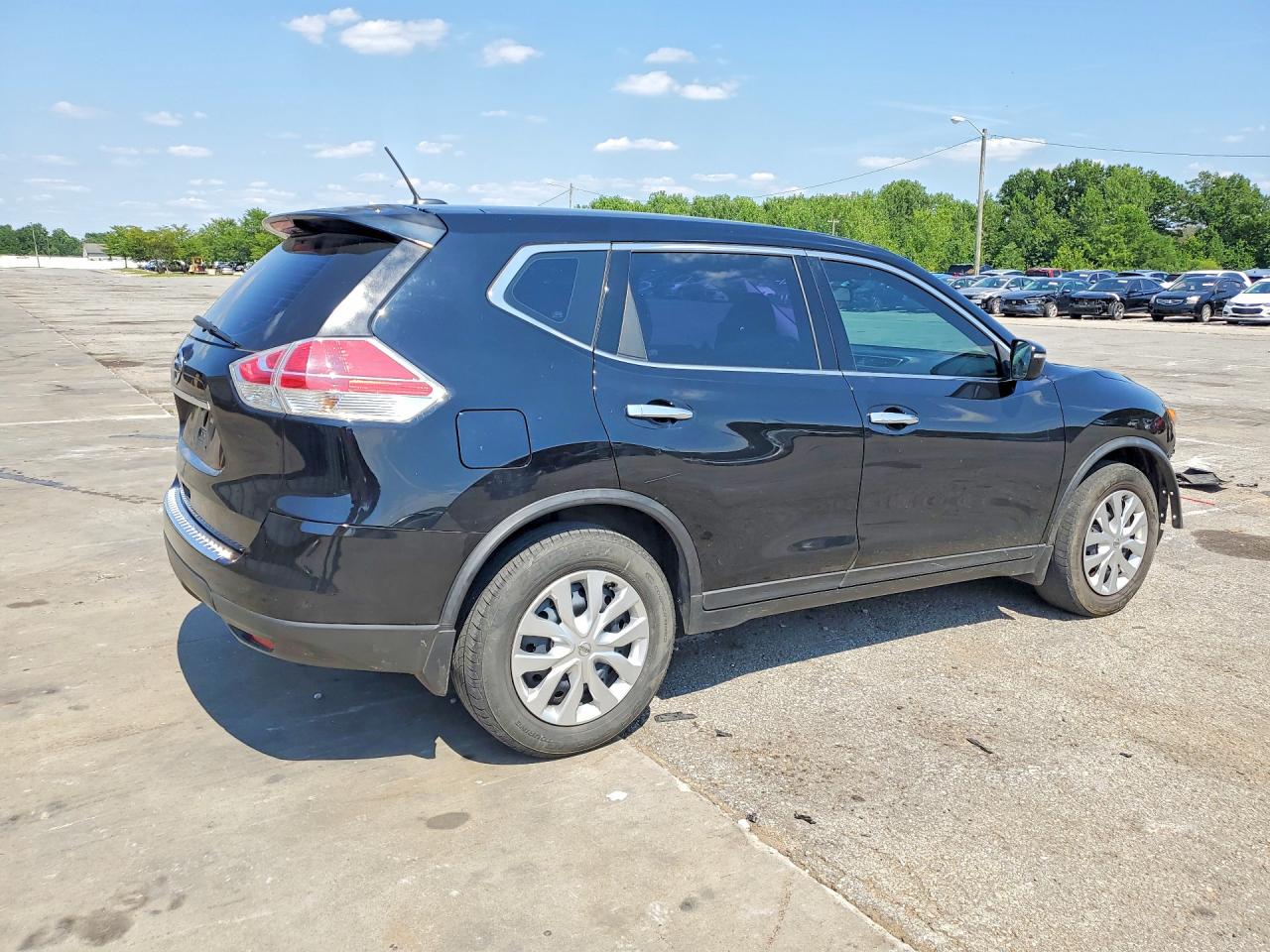 2015 Nissan Rogue S Черный vin: KNMAT2MT1FP539447