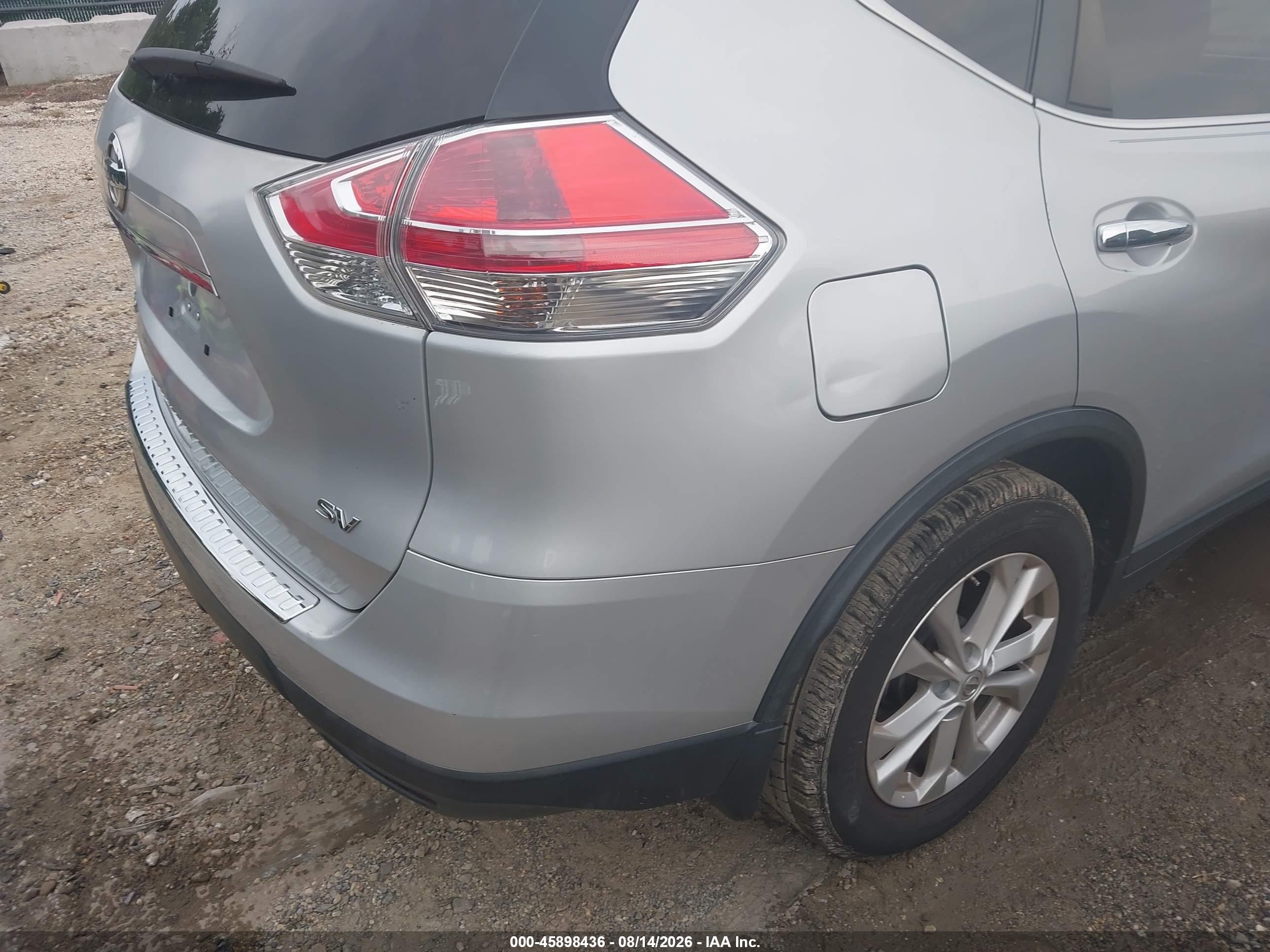 2015 Nissan Rogue Sv Silver vin: KNMAT2MT1FP546527