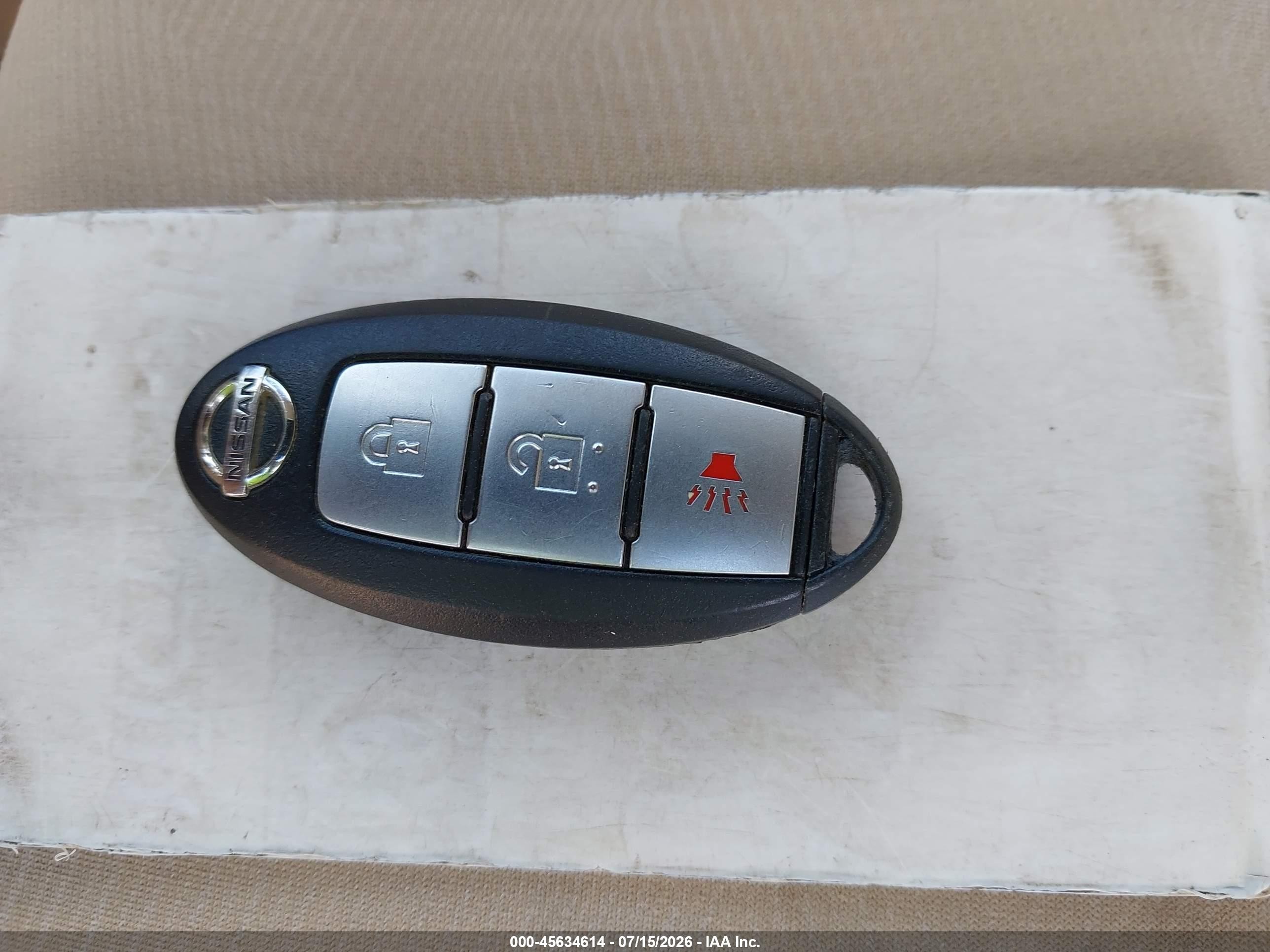 2015 Nissan Rogue Sv Черный vin: KNMAT2MT1FP548617