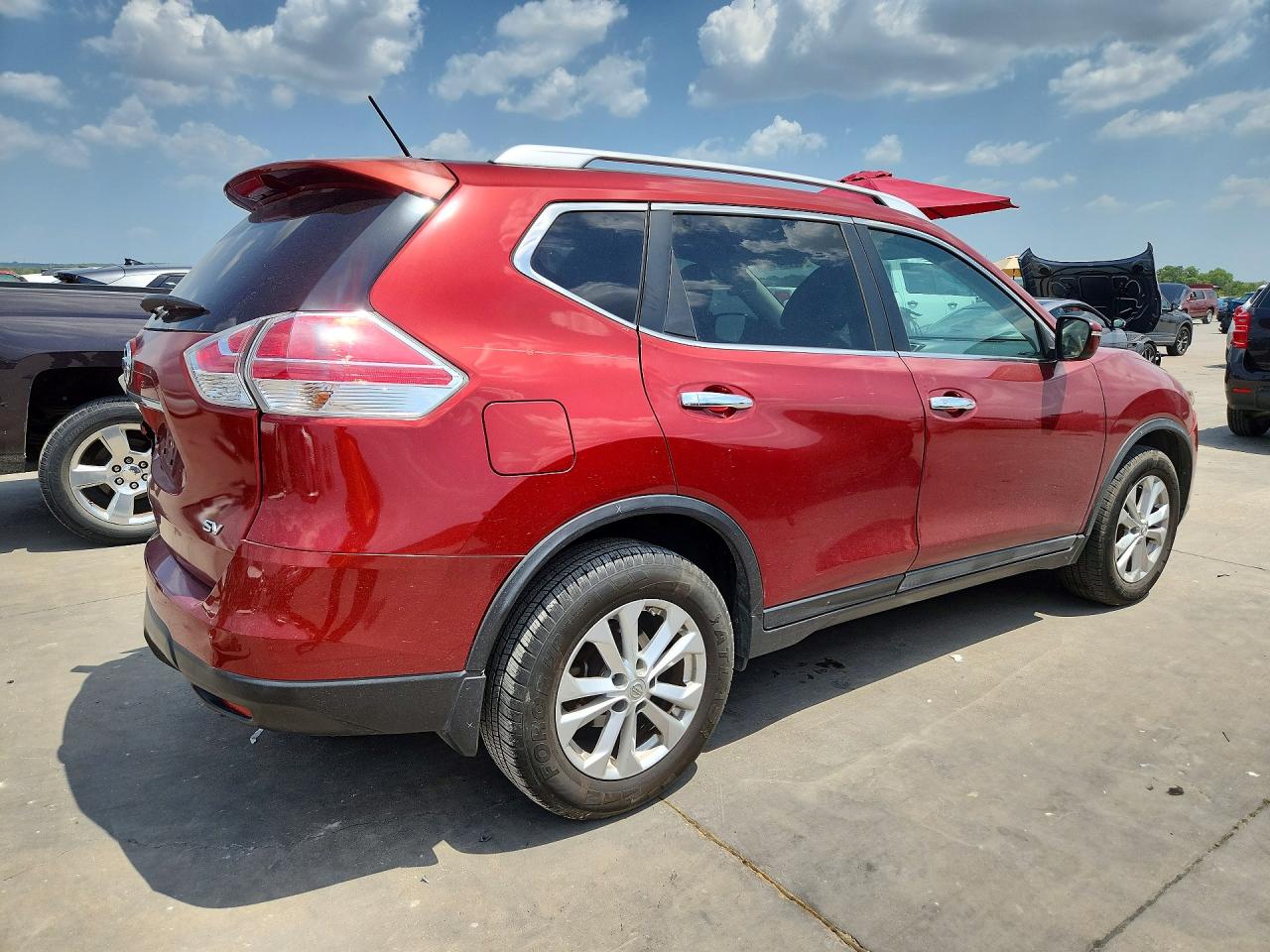 2015 Nissan Rogue Sv Red vin: KNMAT2MT1FP563649