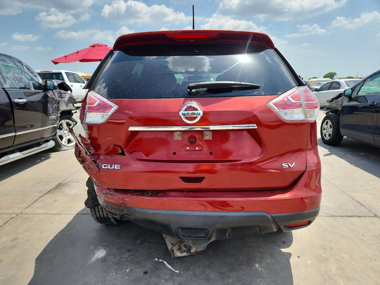 2015 Nissan Rogue Sv Red vin: KNMAT2MT1FP563649