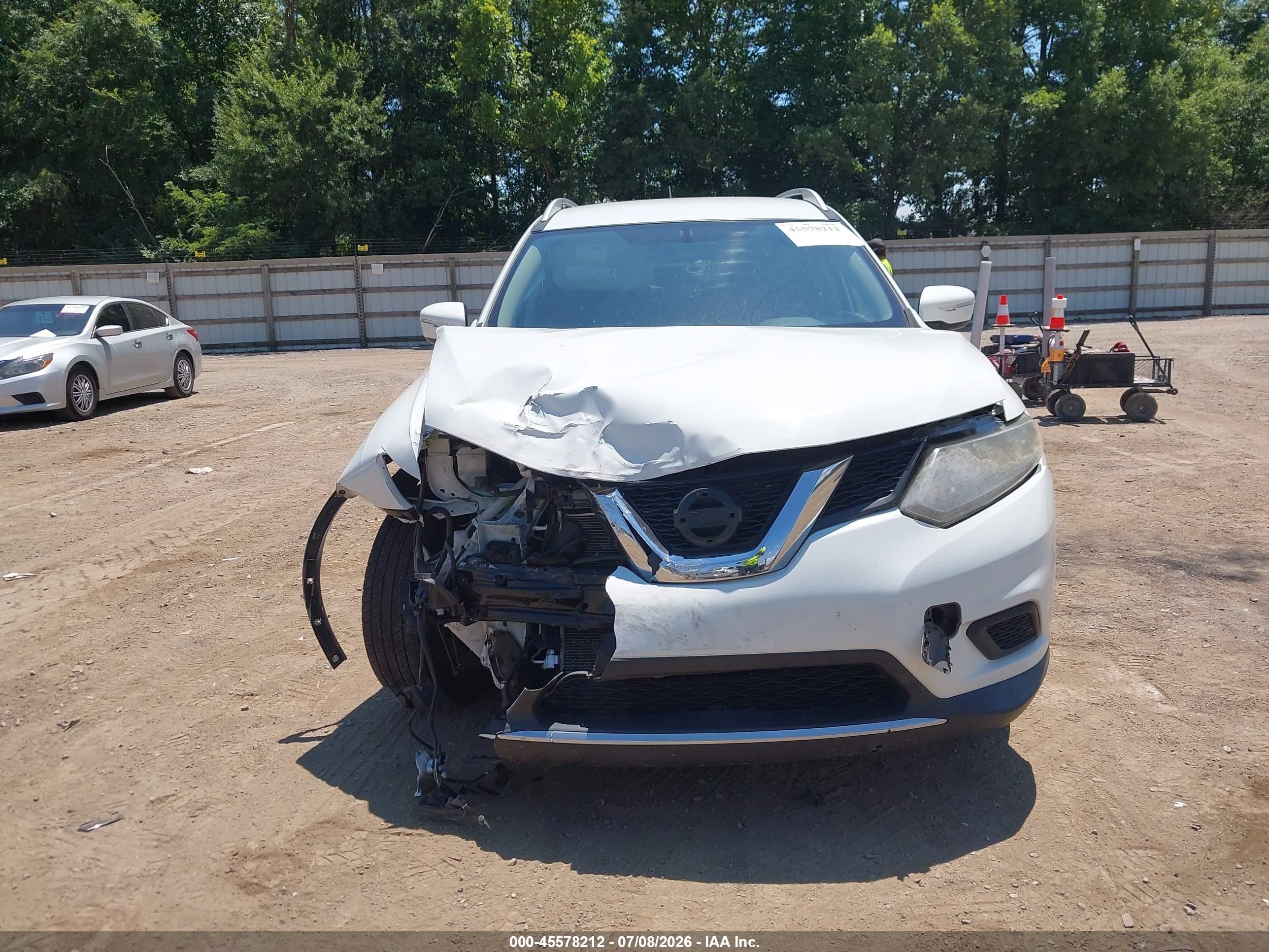 2015 Nissan Rogue Sv White vin: KNMAT2MT1FP571363