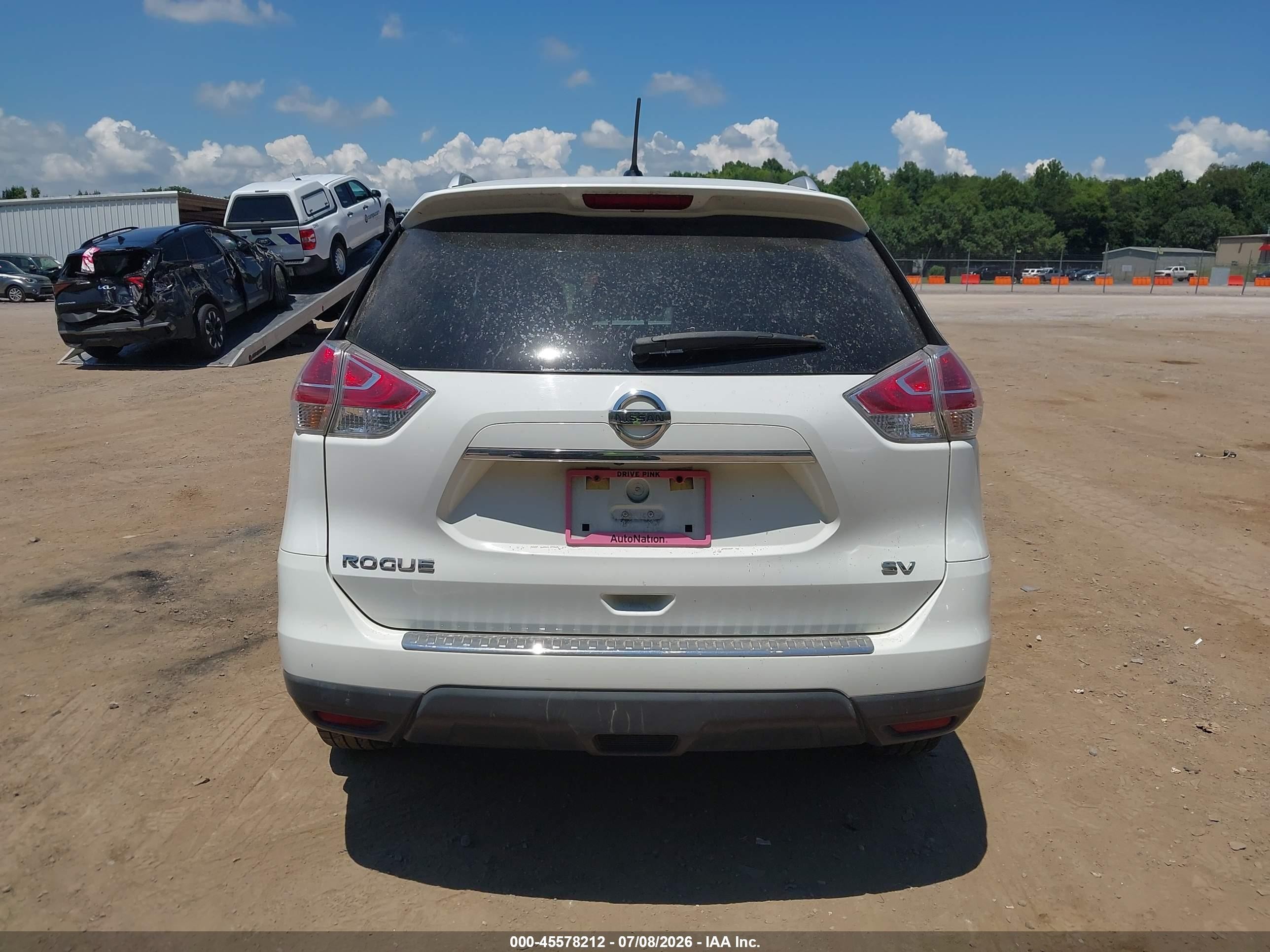 2015 Nissan Rogue Sv White vin: KNMAT2MT1FP571363