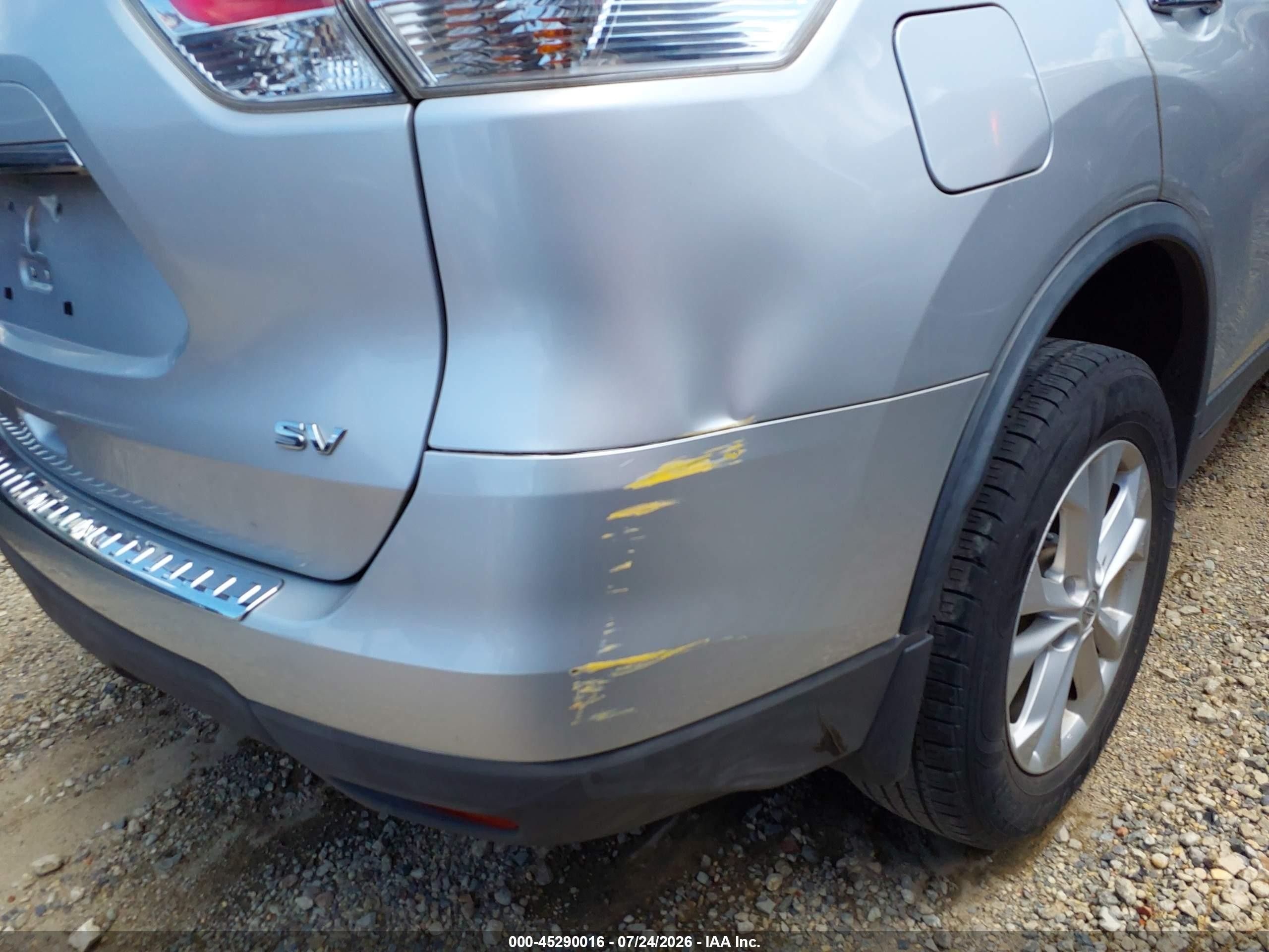 2015 Nissan Rogue Sv Silver vin: KNMAT2MT1FP575431