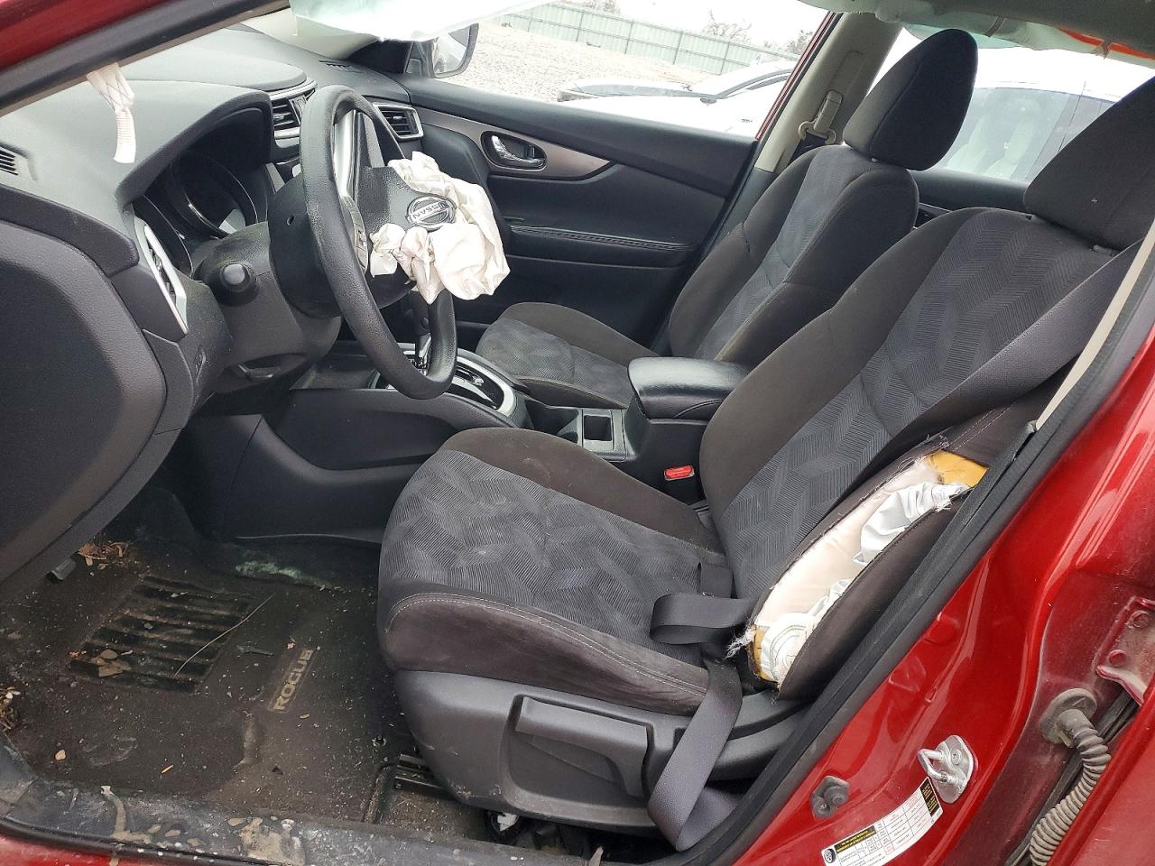 2015 Nissan Rogue S Red vin: KNMAT2MT1FP578488