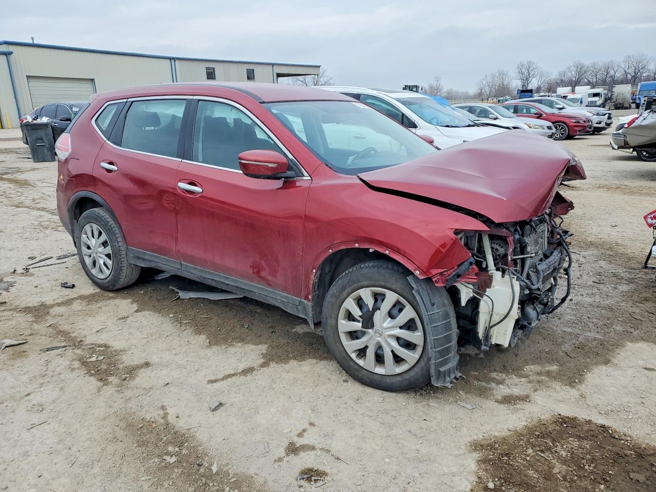 2015 Nissan Rogue S Red vin: KNMAT2MT1FP578488