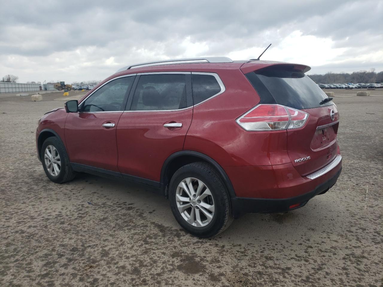 2015 Nissan Rogue S Burgundy vin: KNMAT2MT1FP579057