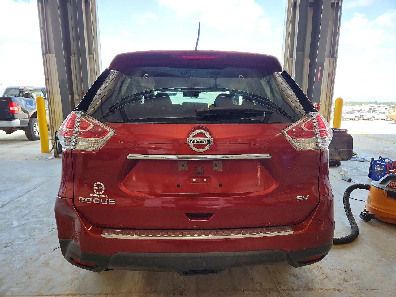 2015 Nissan Rogue Sv Red vin: KNMAT2MT1FP579057