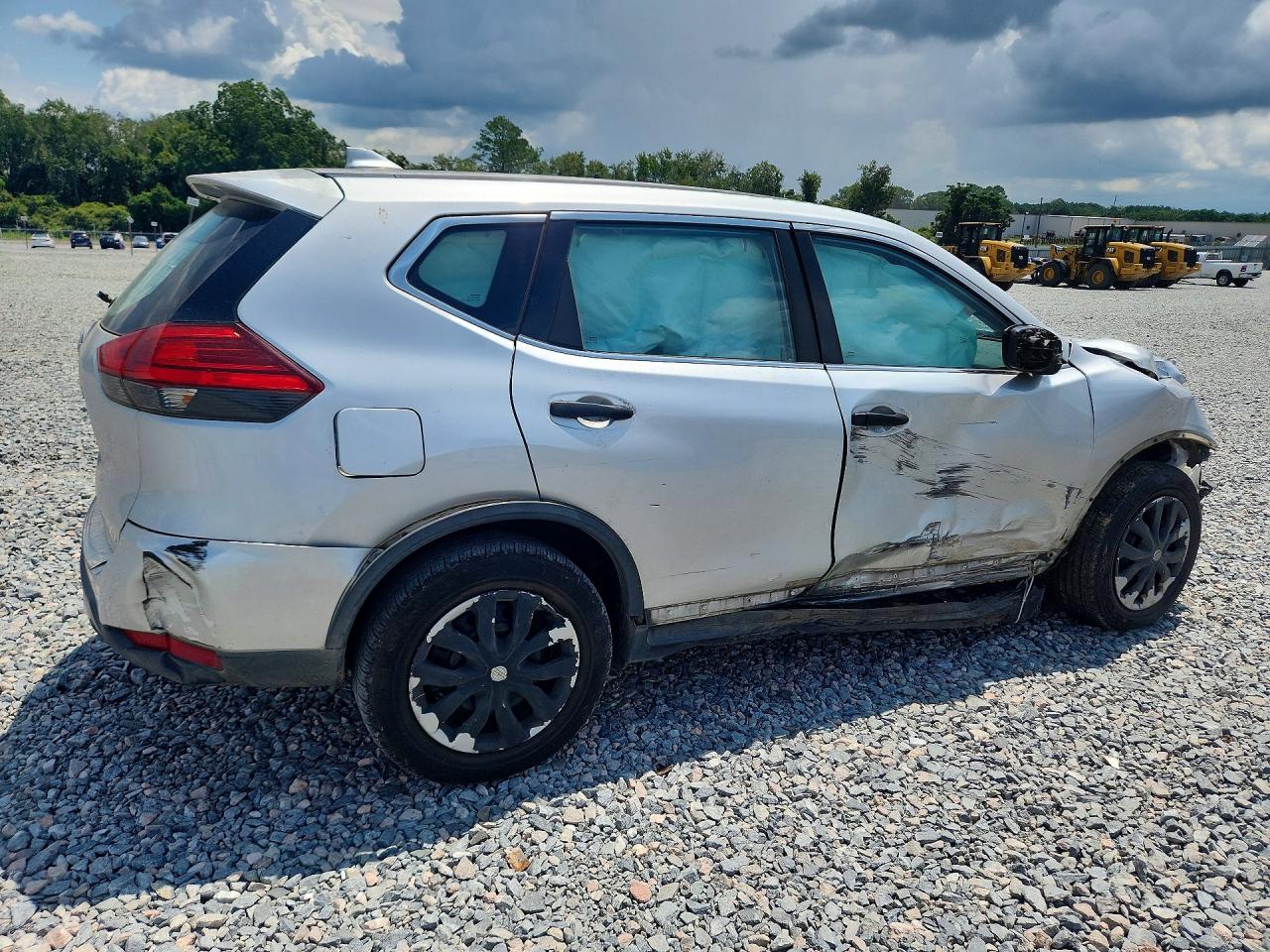 2017 Nissan Rogue S Серебряный vin: KNMAT2MT1HP504765