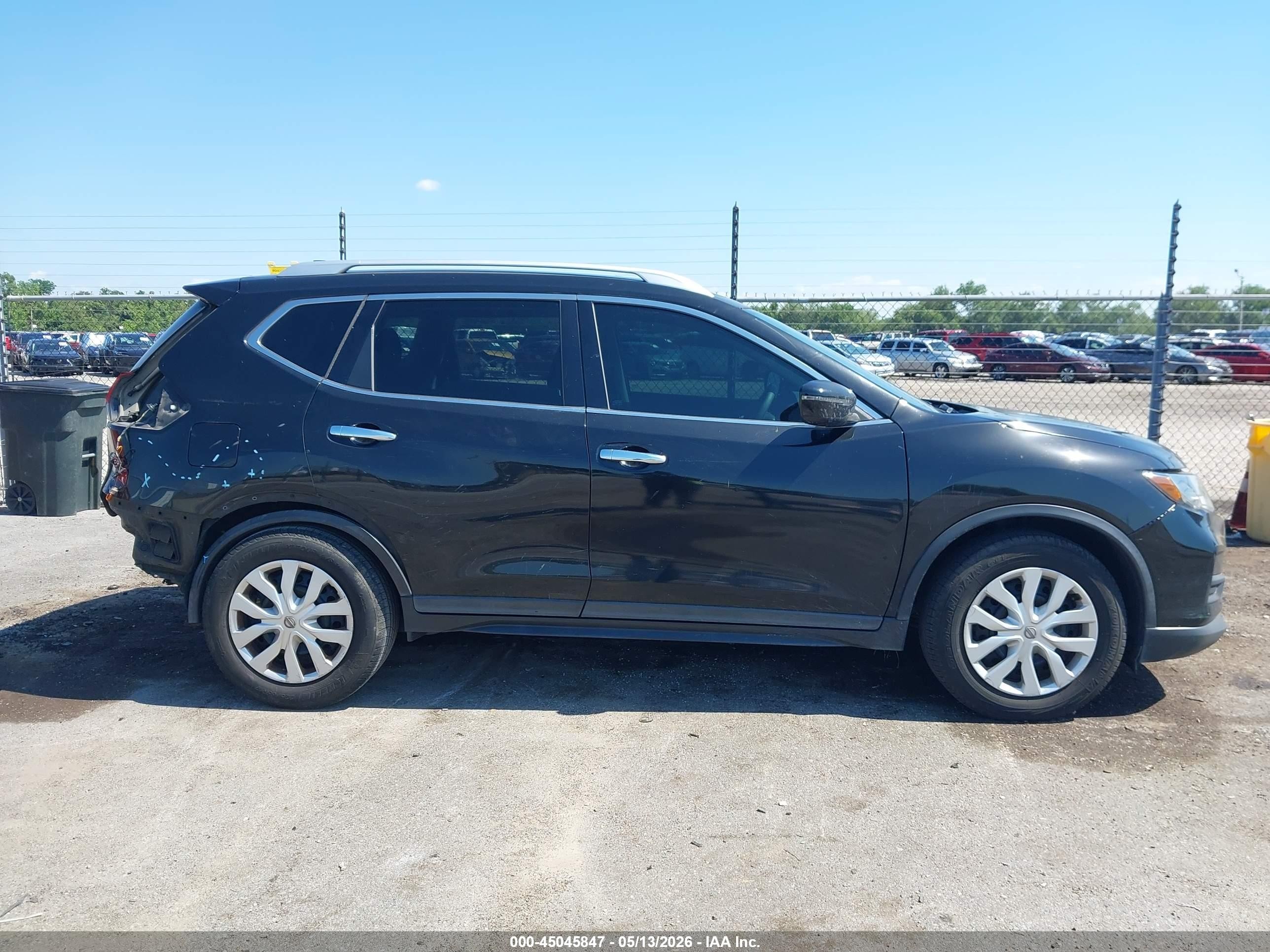 2017 Nissan Rogue S Черный vin: KNMAT2MT1HP522747