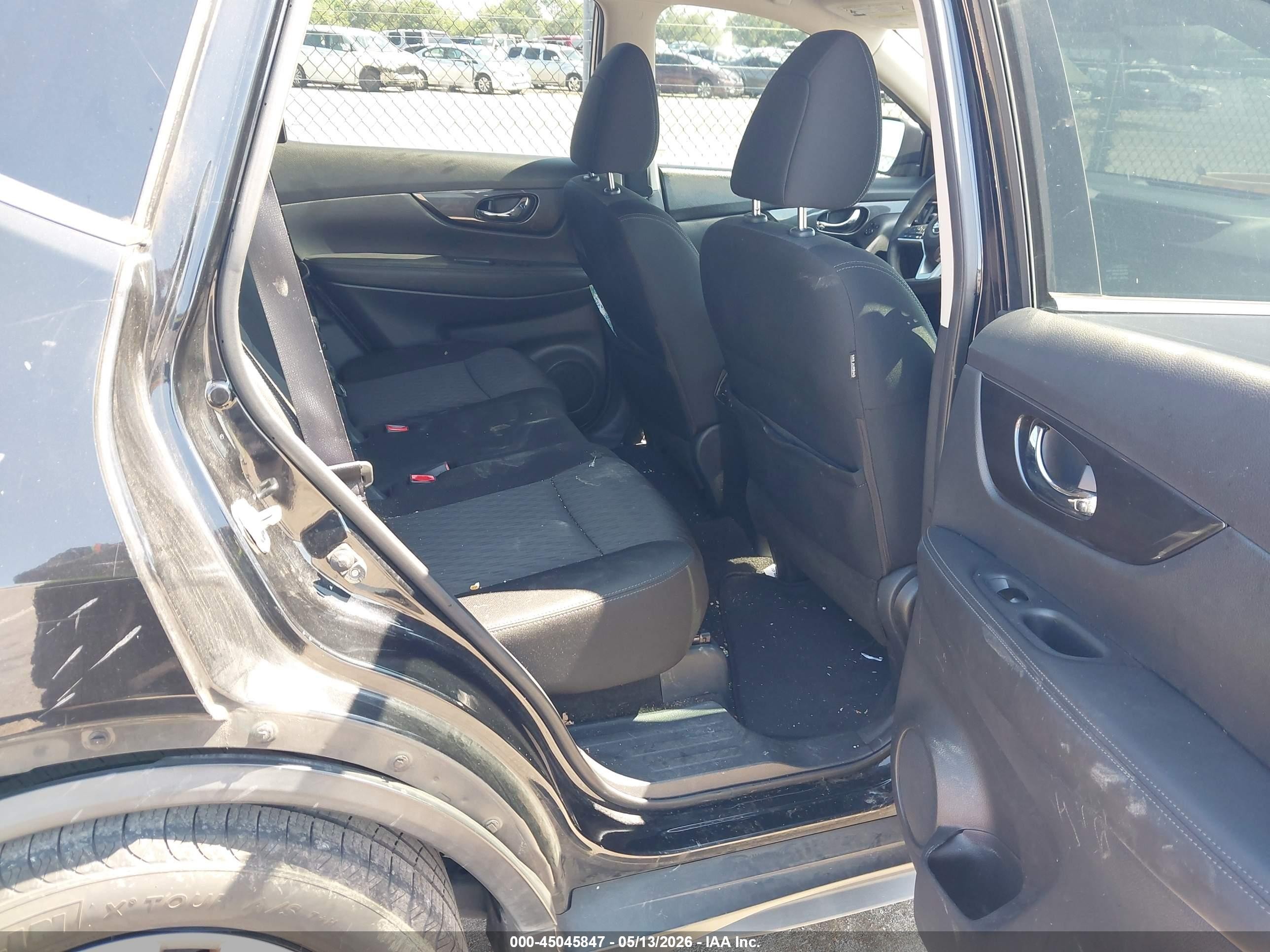 2017 Nissan Rogue S Черный vin: KNMAT2MT1HP522747