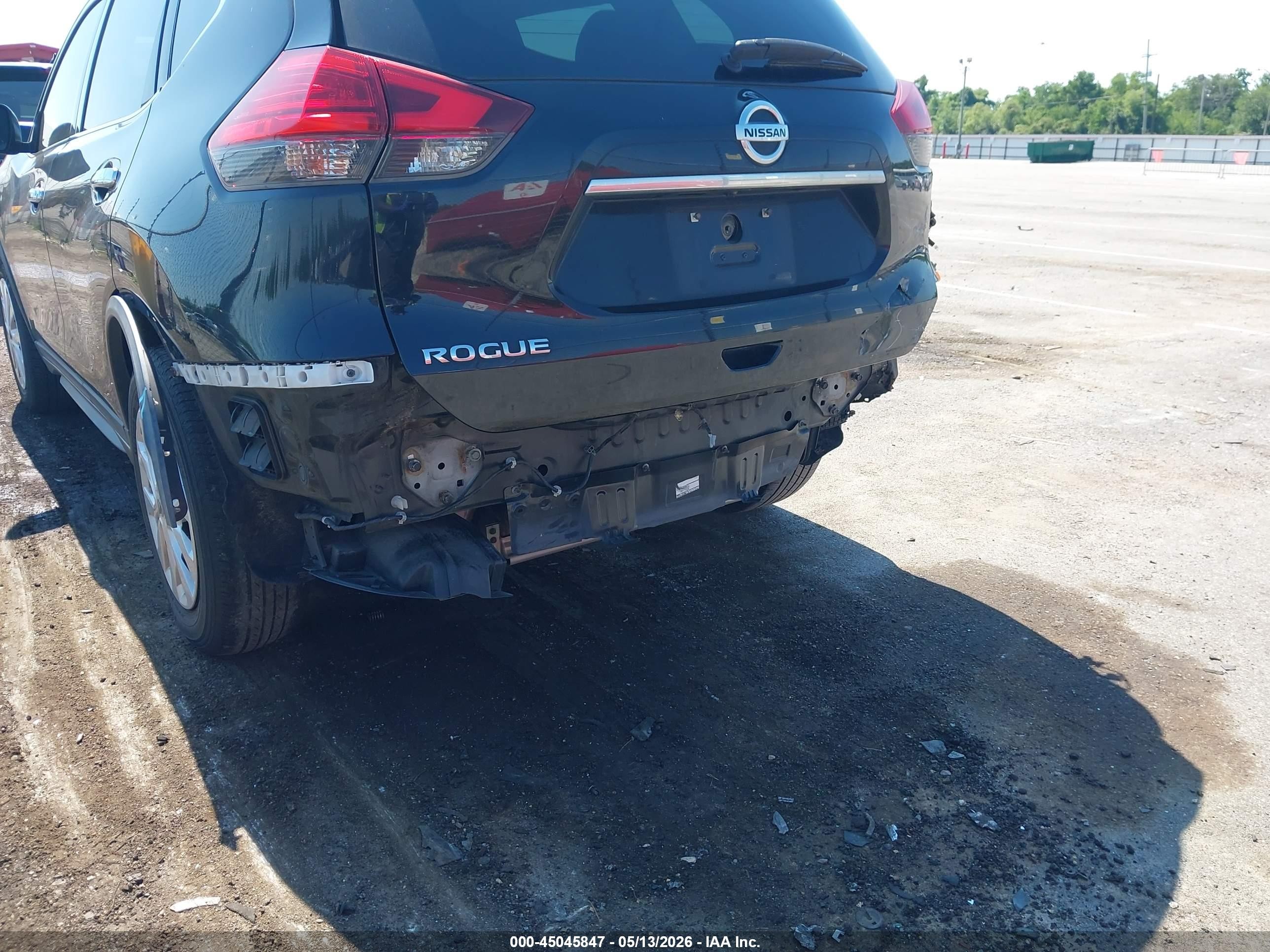 2017 Nissan Rogue S Черный vin: KNMAT2MT1HP522747