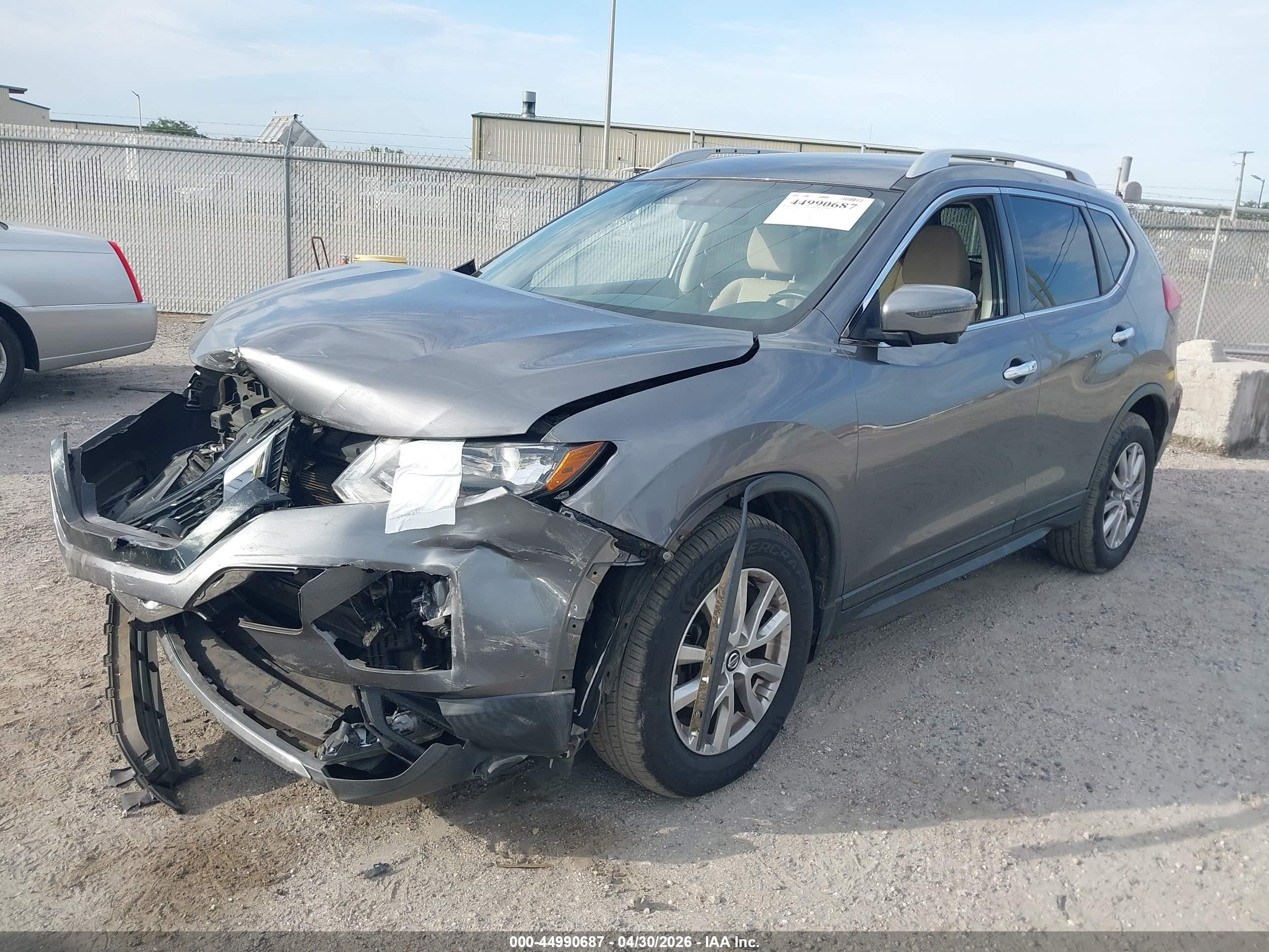 2017 Nissan Rogue Sv Gray vin: KNMAT2MT1HP528807