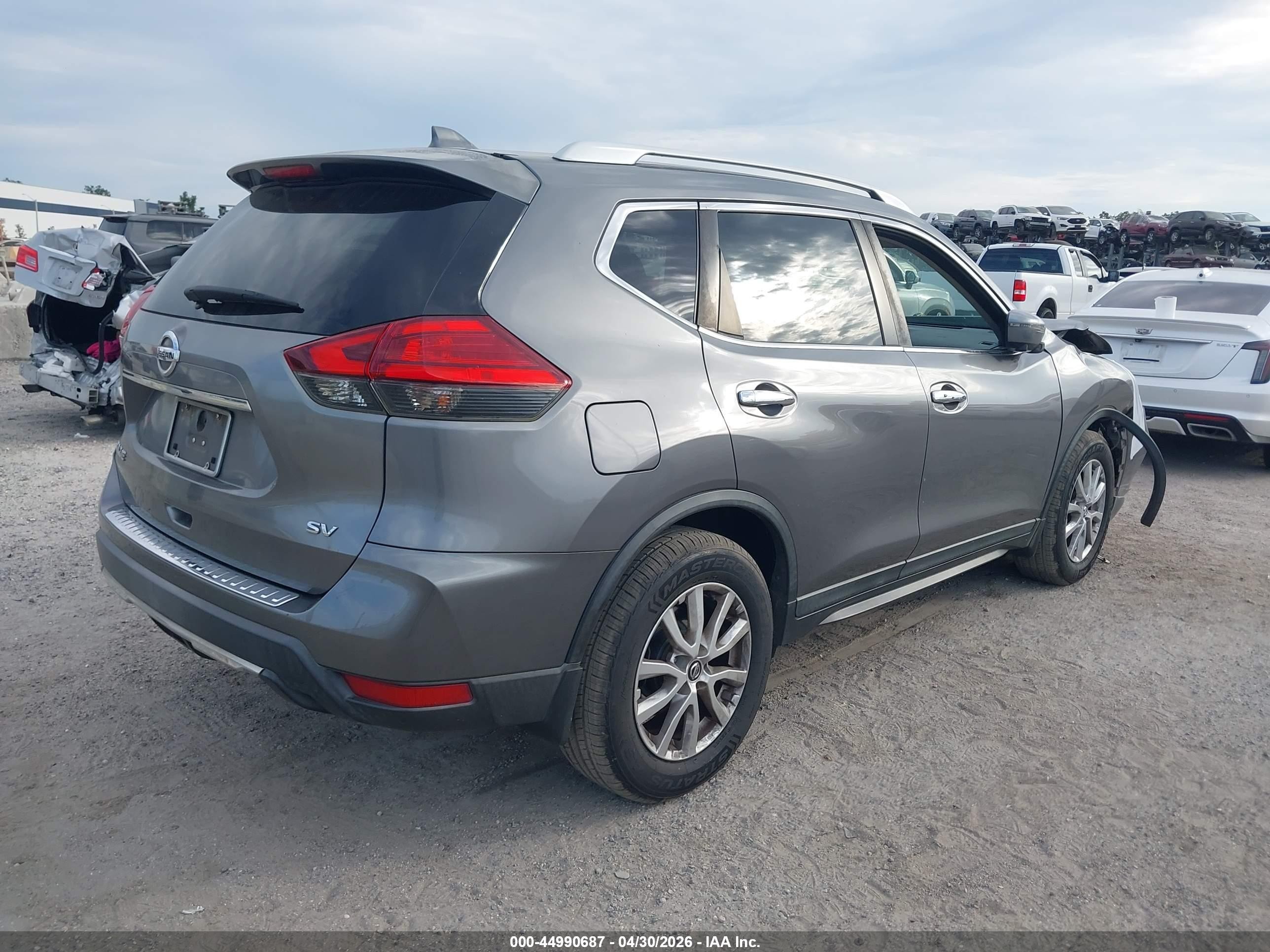 2017 Nissan Rogue Sv Gray vin: KNMAT2MT1HP528807
