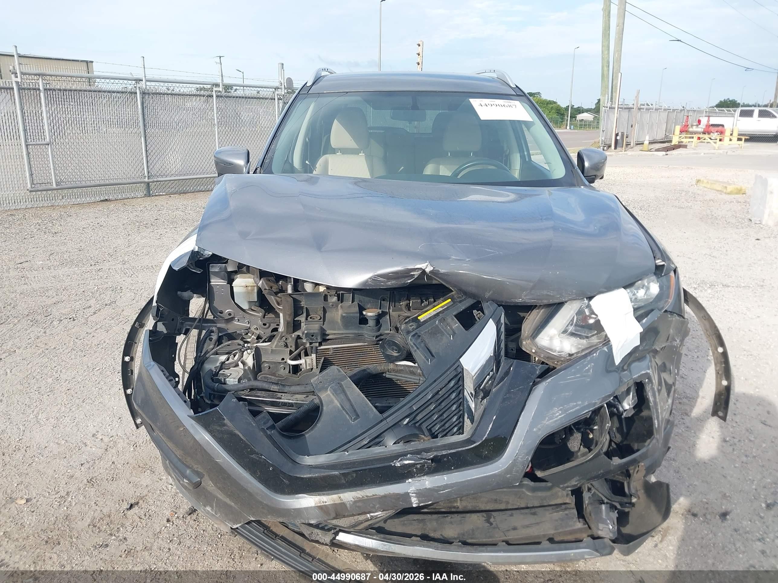 2017 Nissan Rogue Sv Gray vin: KNMAT2MT1HP528807
