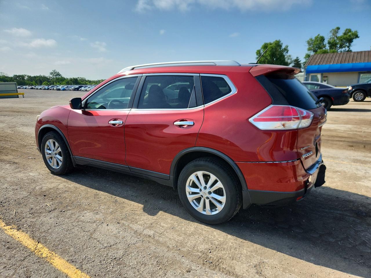 2015 Nissan Rogue Sv Red vin: KNMAT2MT2FP522138