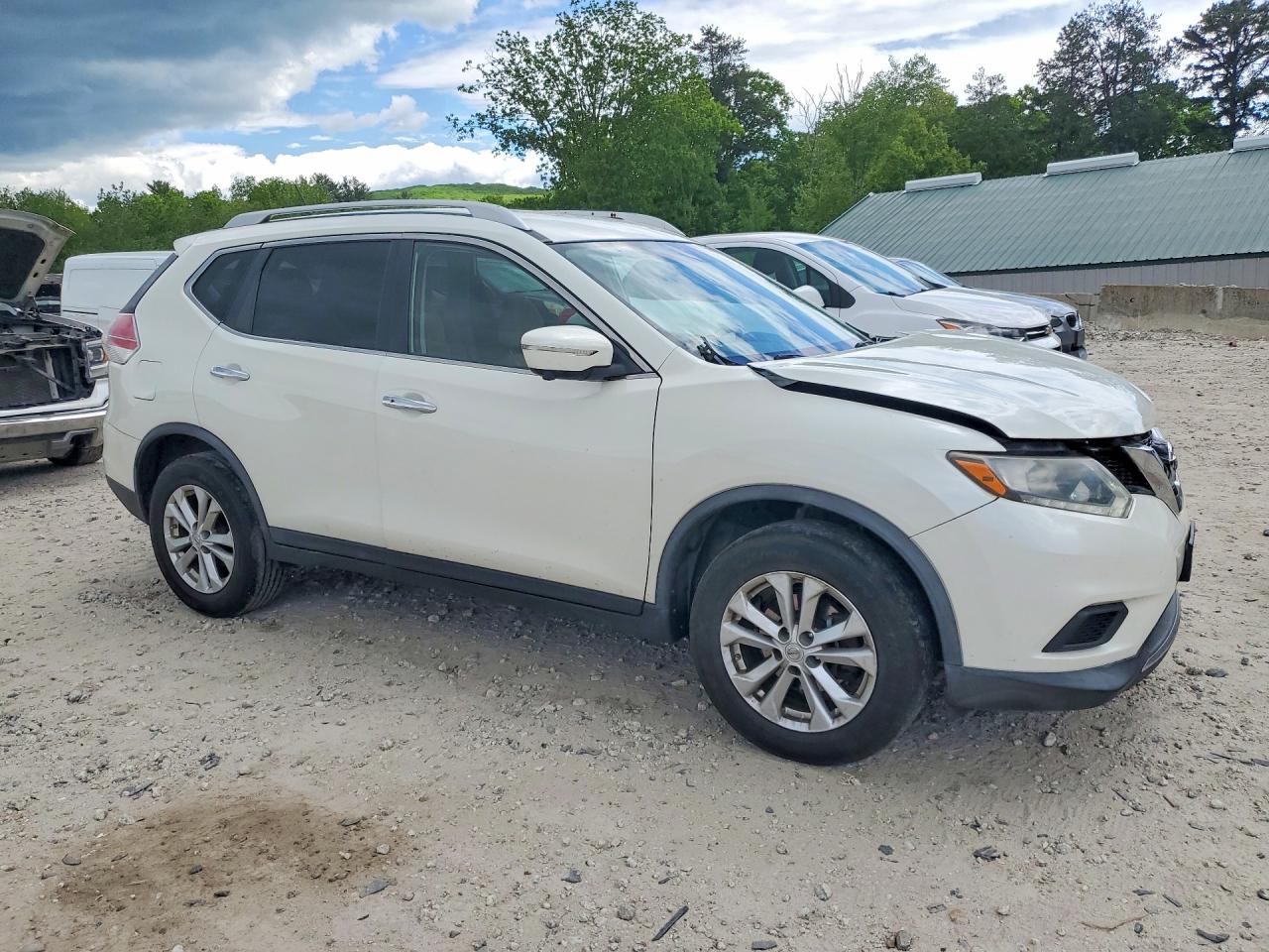 2015 Nissan Rogue Sv White vin: KNMAT2MT2FP523645