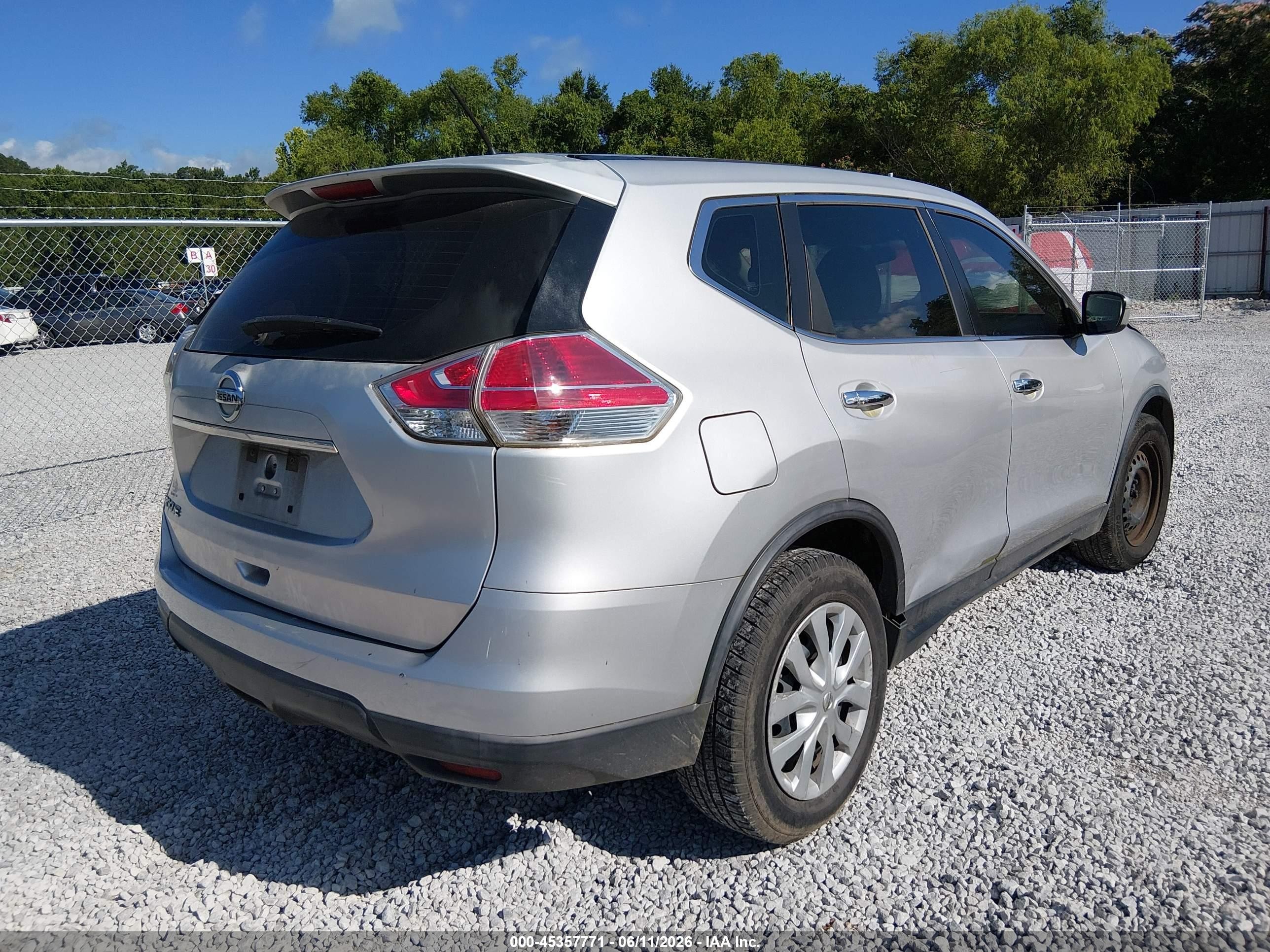 2015 Nissan Rogue S/sl/sv Silver vin: KNMAT2MT2FP541742