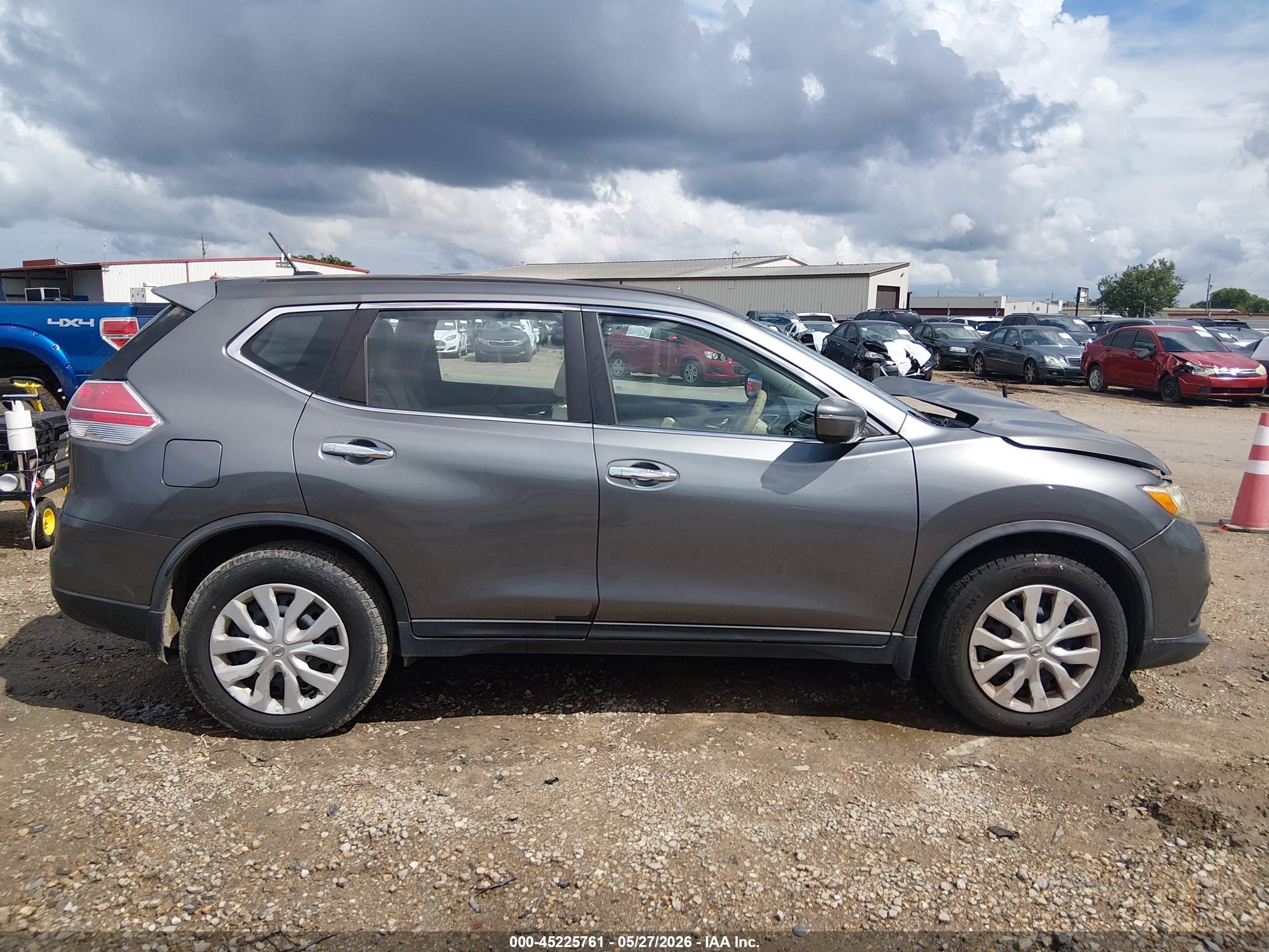 2015 Nissan Rogue S Gray vin: KNMAT2MT2FP551493