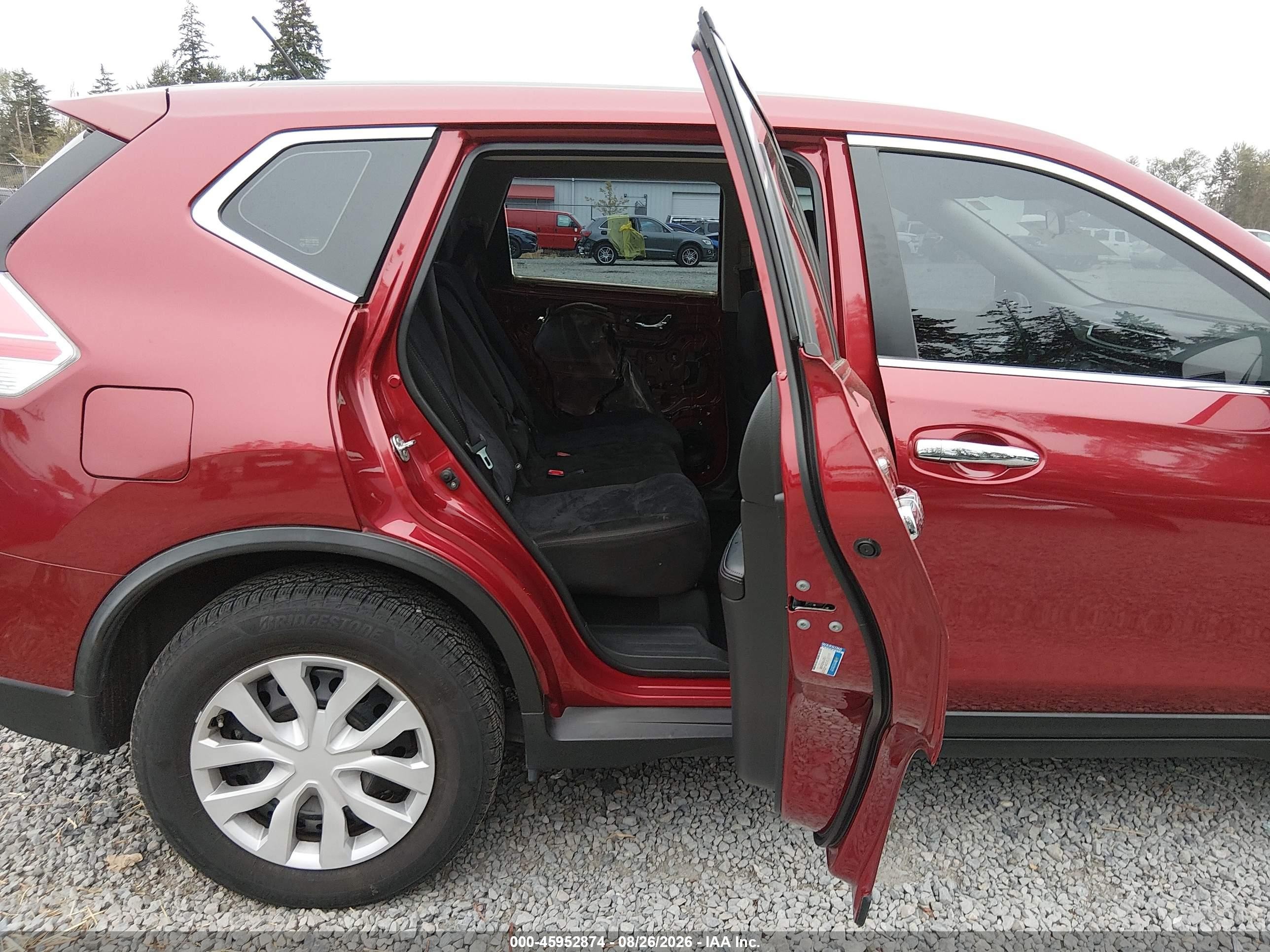 2015 Nissan Rogue S/sl/sv Red vin: KNMAT2MT2FP553308