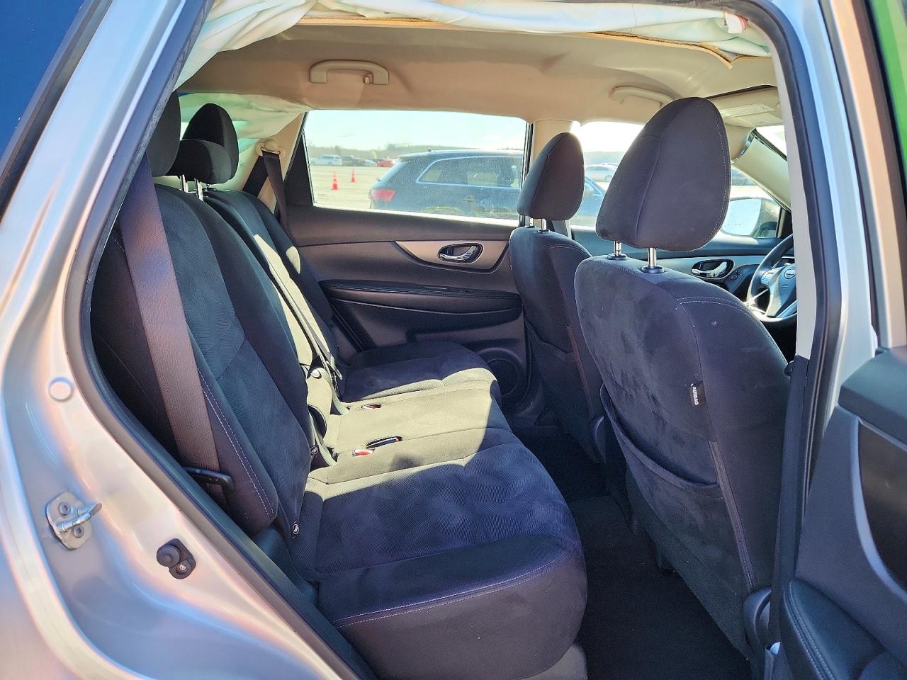 2015 Nissan Rogue Sv Green vin: KNMAT2MT2FP553969