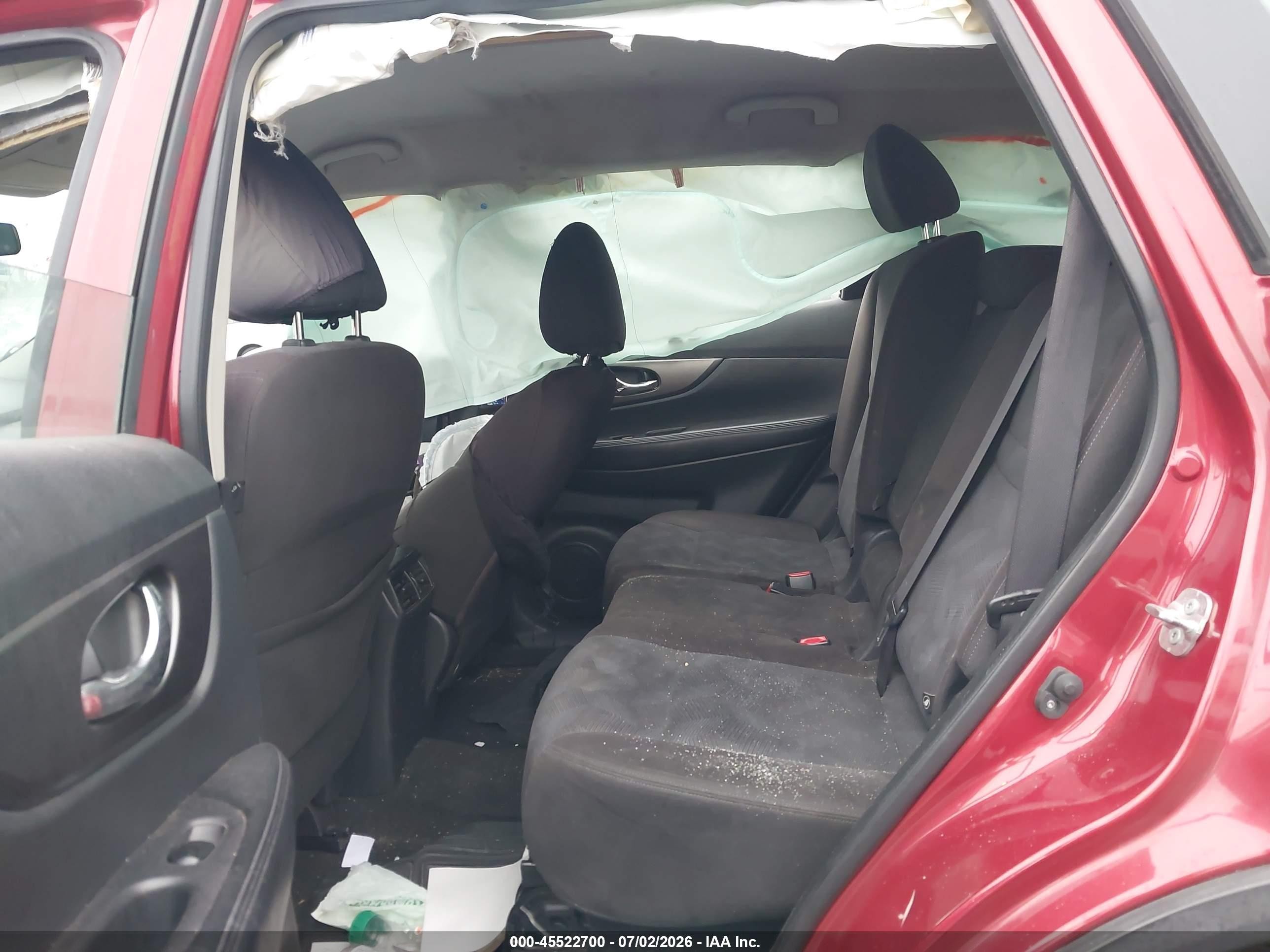 2015 Nissan Rogue S Red vin: KNMAT2MT2FP555236