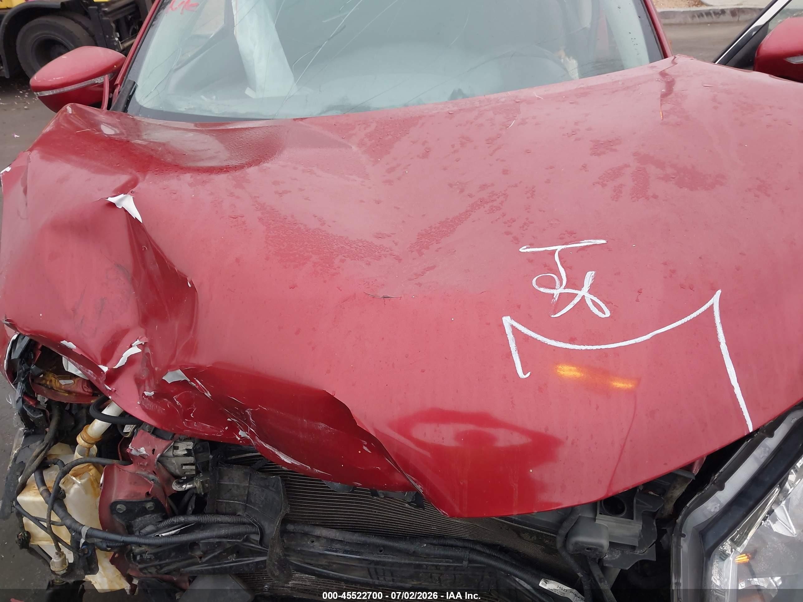 2015 Nissan Rogue S Red vin: KNMAT2MT2FP555236