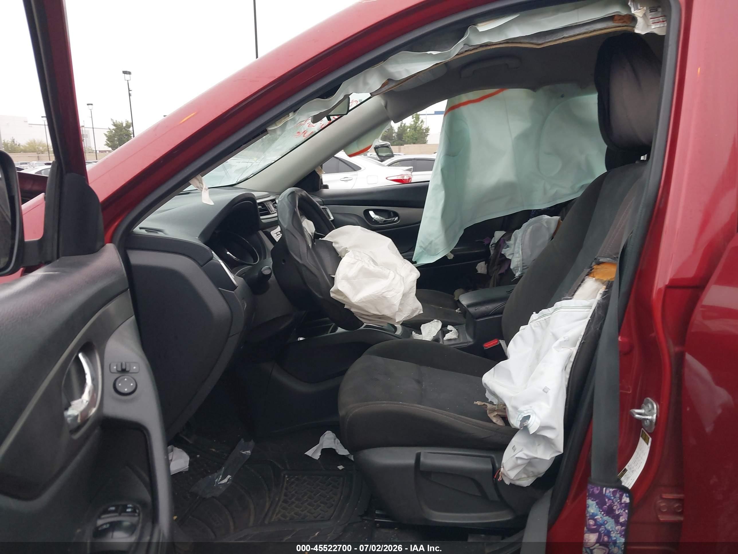 2015 Nissan Rogue S Red vin: KNMAT2MT2FP555236