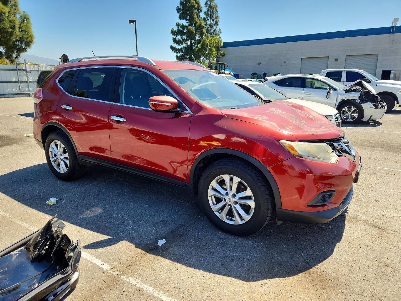 2015 Nissan Rogue Sv Red vin: KNMAT2MT2FP573140