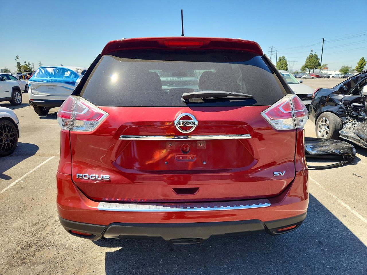 2015 Nissan Rogue Sv Red vin: KNMAT2MT2FP573140