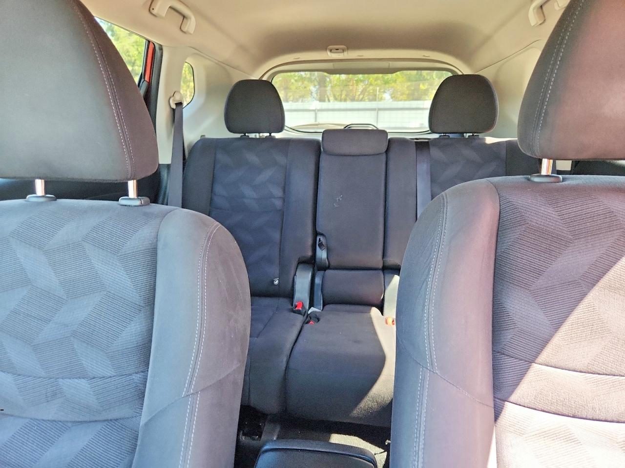 2015 Nissan Rogue Sv Red vin: KNMAT2MT2FP573140