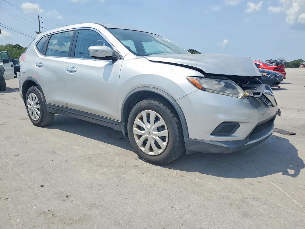 2015 Nissan Rogue S Silver vin: KNMAT2MT2FP576622