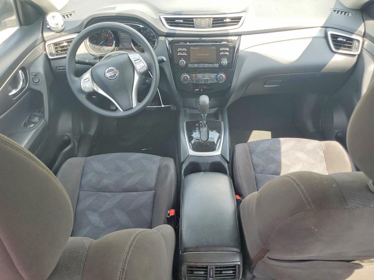 2015 Nissan Rogue S Silver vin: KNMAT2MT2FP576622