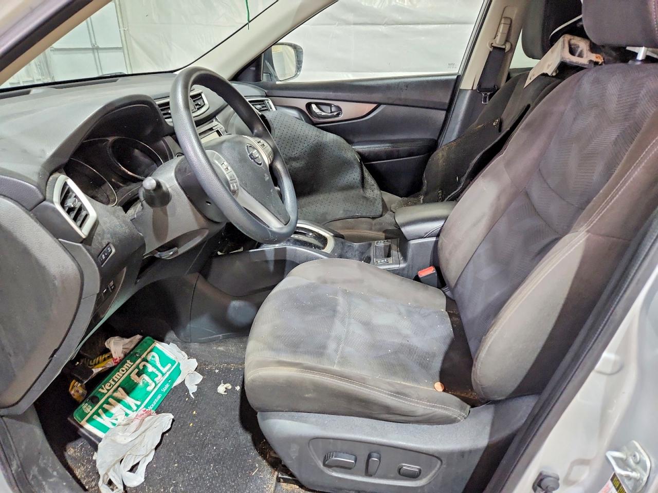 2015 Nissan Rogue Sv Silver vin: KNMAT2MT2FP592156