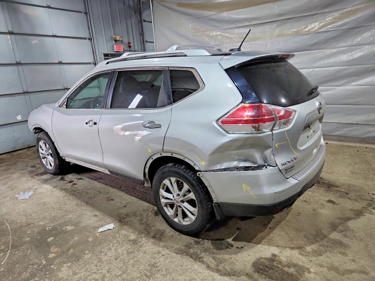 2015 Nissan Rogue Sv Silver vin: KNMAT2MT2FP592156