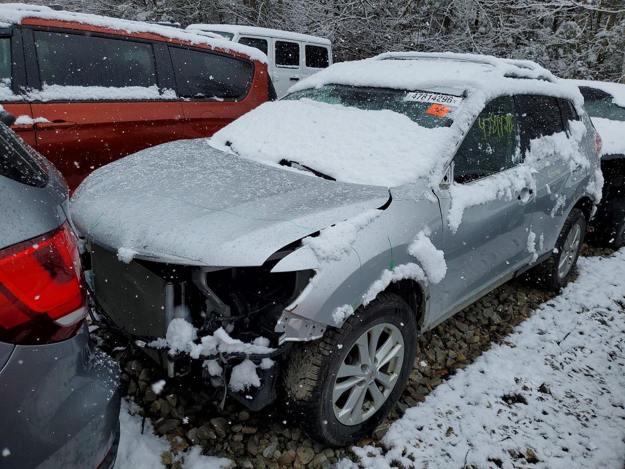 2015 Nissan Rogue Sv Silver vin: KNMAT2MT2FP592156