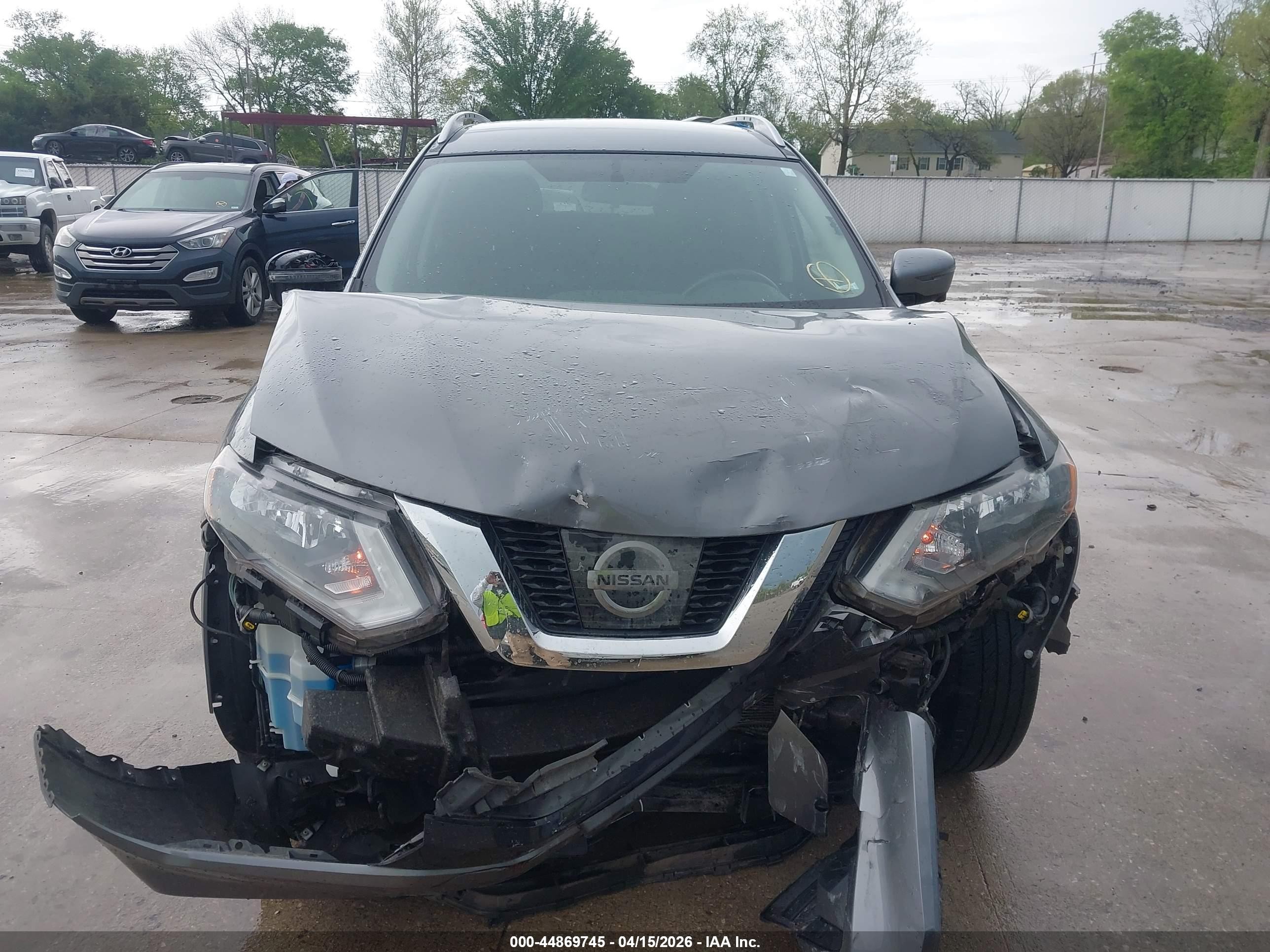 2017 Nissan Rogue Sv Серый vin: KNMAT2MT2HP610139