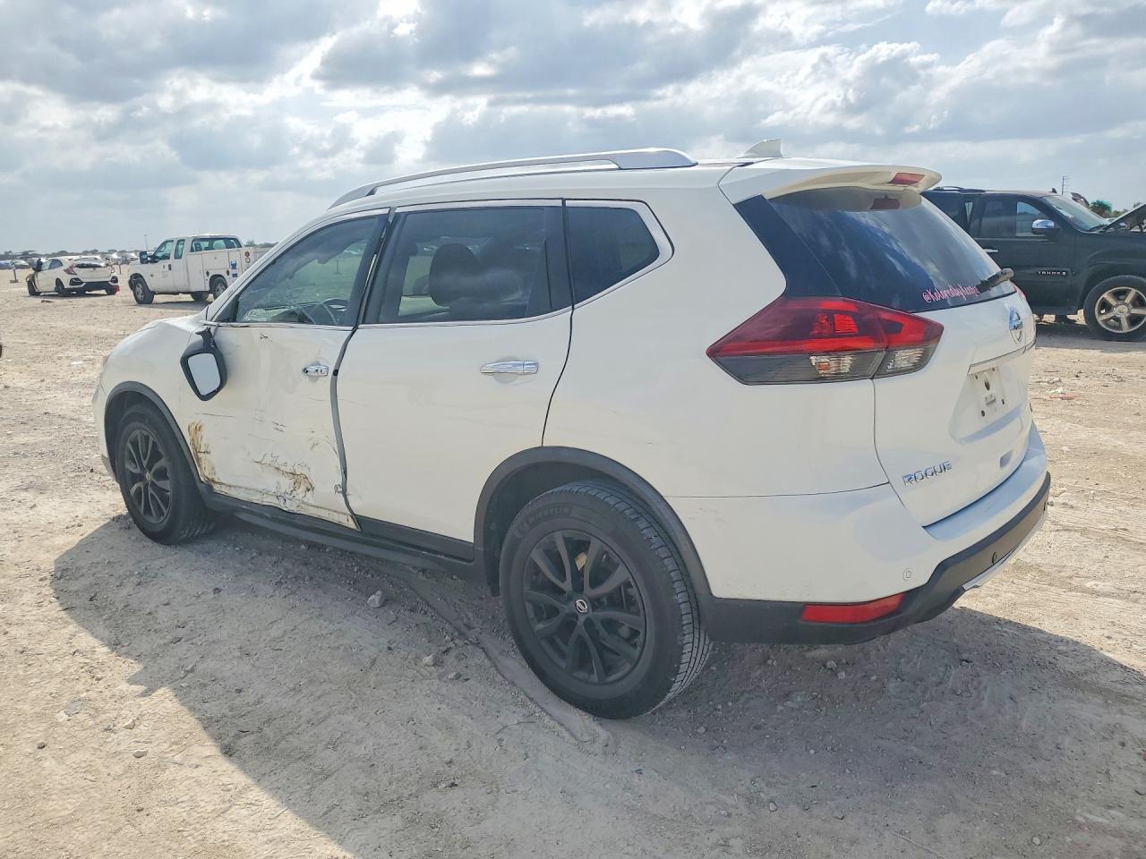 2019 Nissan Rogue Sv White vin: KNMAT2MT2KP512817