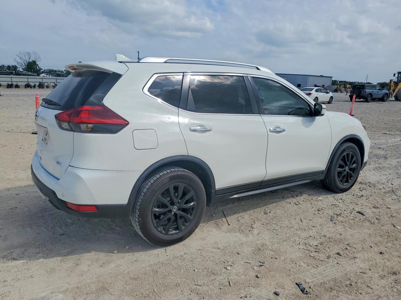2019 Nissan Rogue Sv White vin: KNMAT2MT2KP512817