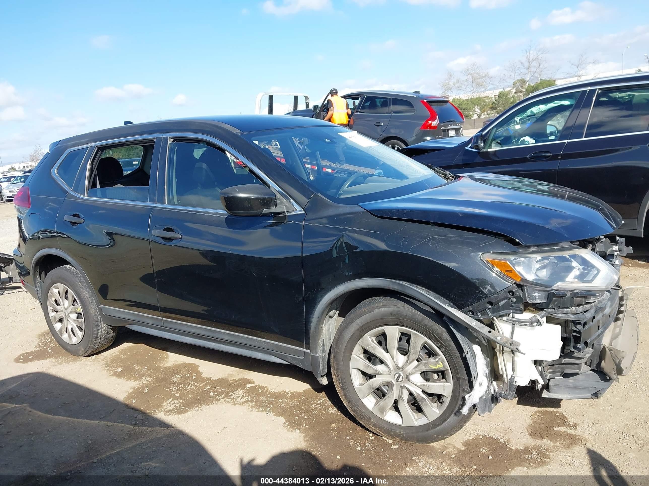2019 Nissan Rogue S Черный vin: KNMAT2MT2KP543761