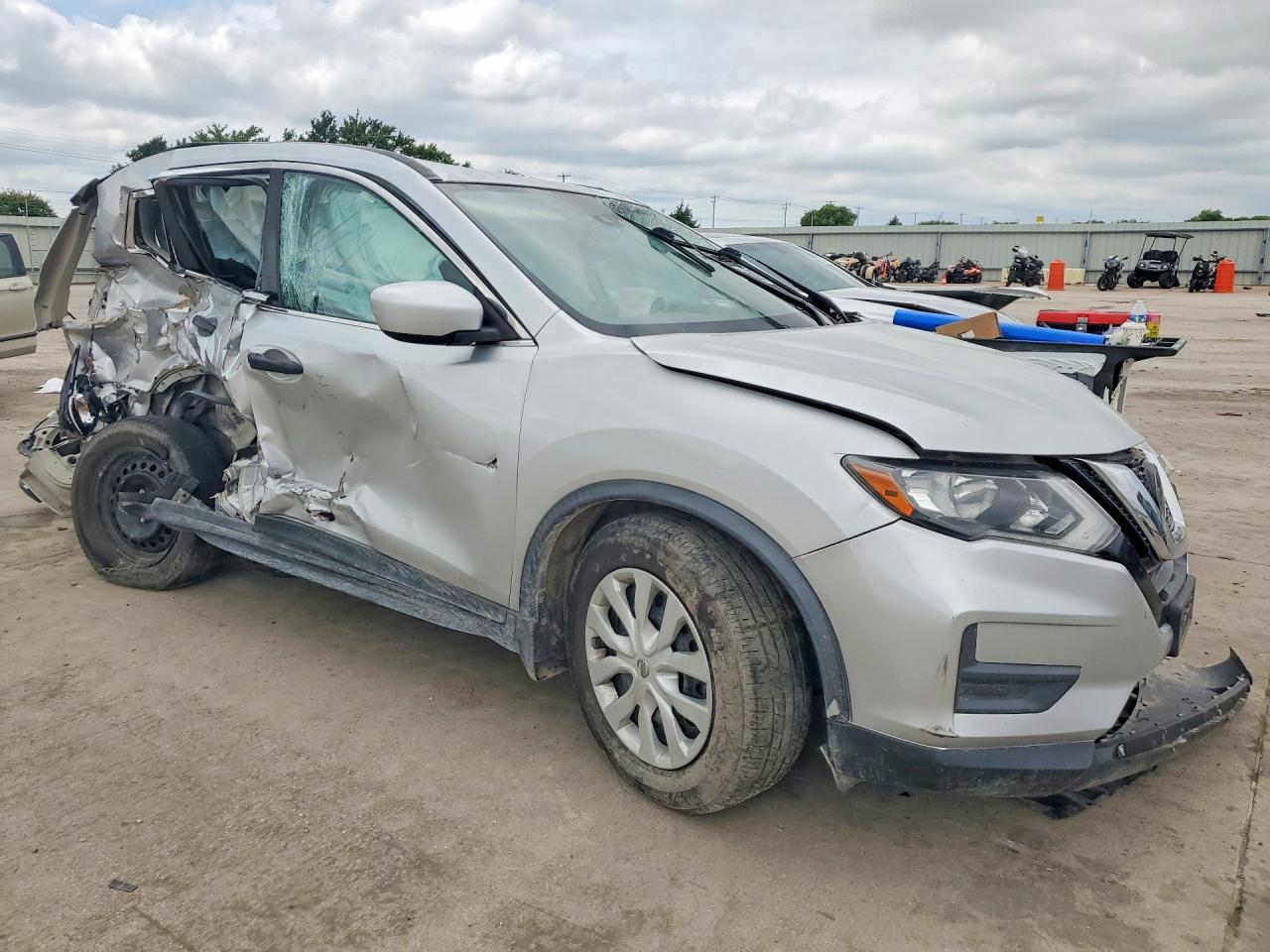 2020 Nissan Rogue S Silver vin: KNMAT2MT2LP500619