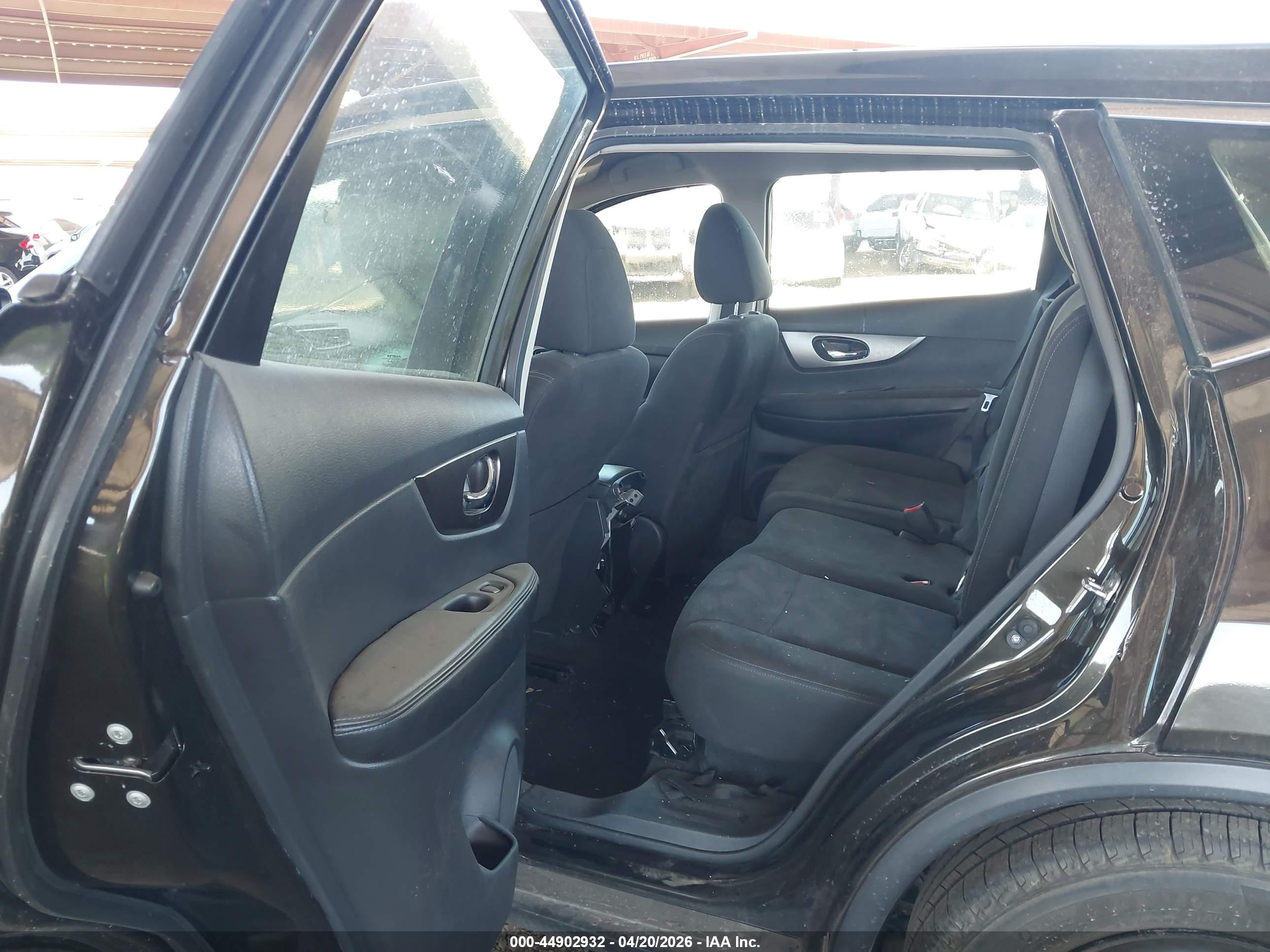 2015 Nissan Rogue S Серый vin: KNMAT2MT3FP506160