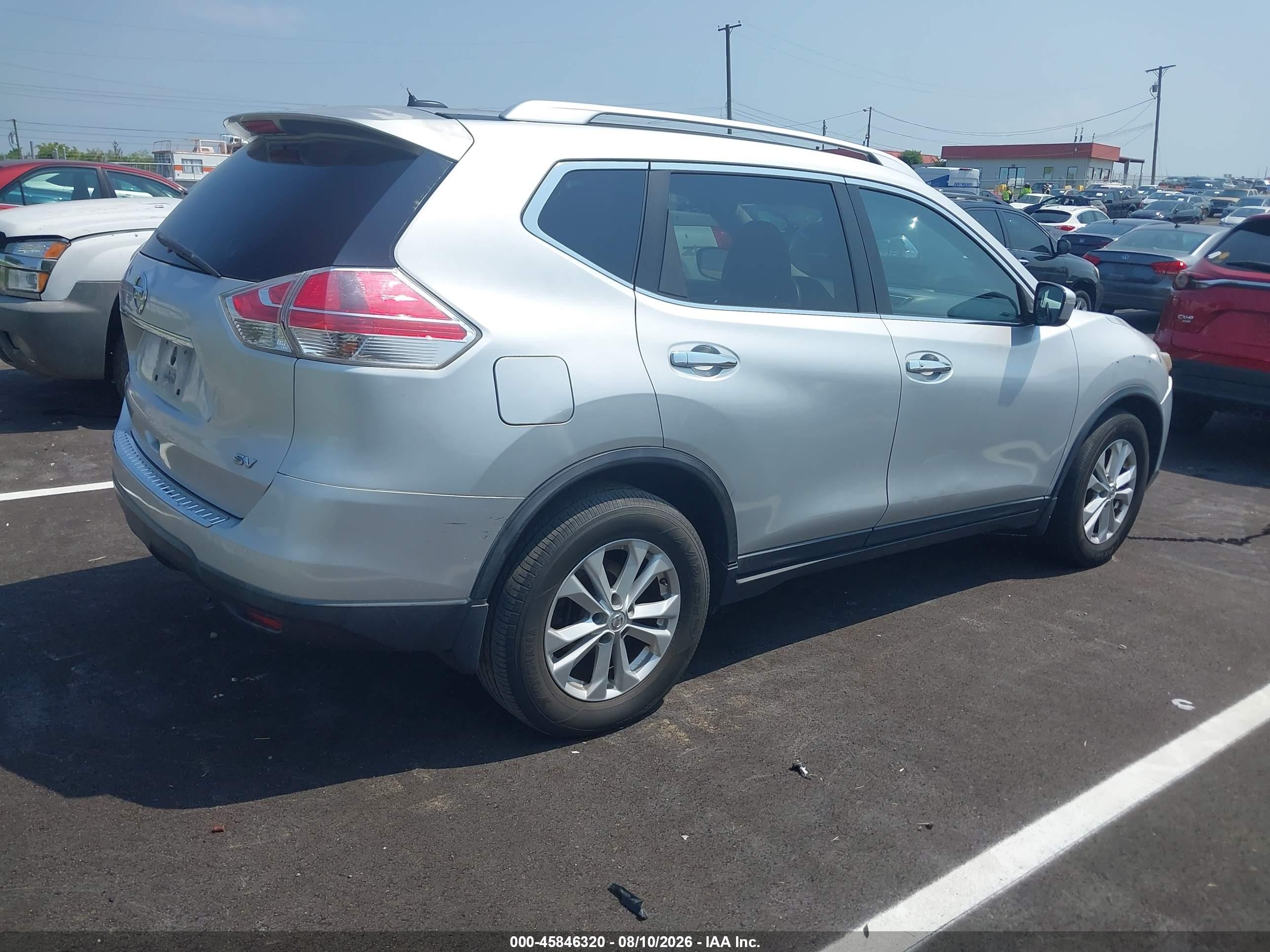 2015 Nissan Rogue Sv Серебряный vin: KNMAT2MT3FP517126
