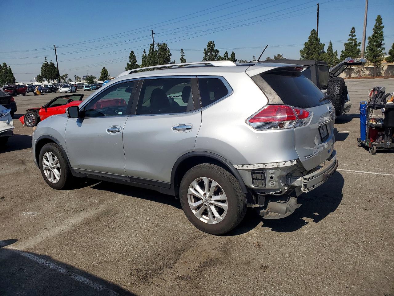 2015 Nissan Rogue Sv Silver vin: KNMAT2MT3FP527106