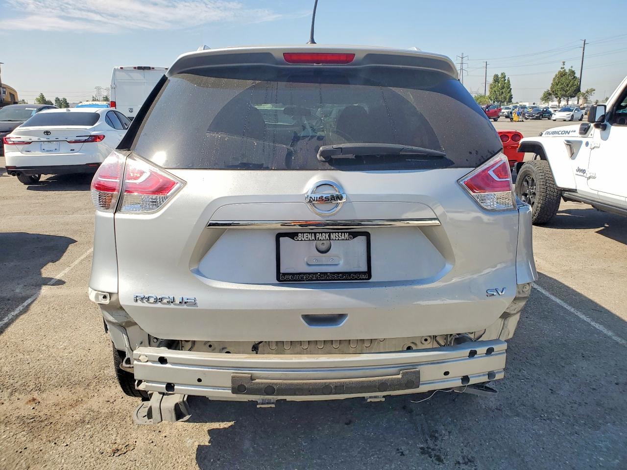 2015 Nissan Rogue Sv Silver vin: KNMAT2MT3FP527106