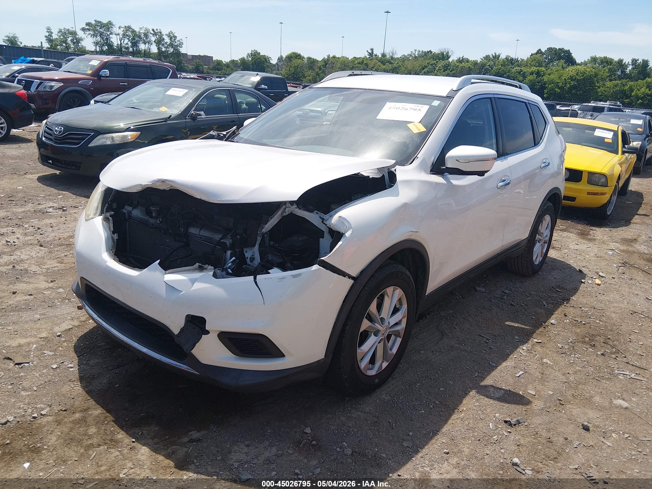 2015 Nissan Rogue Sv Белый vin: KNMAT2MT3FP543824