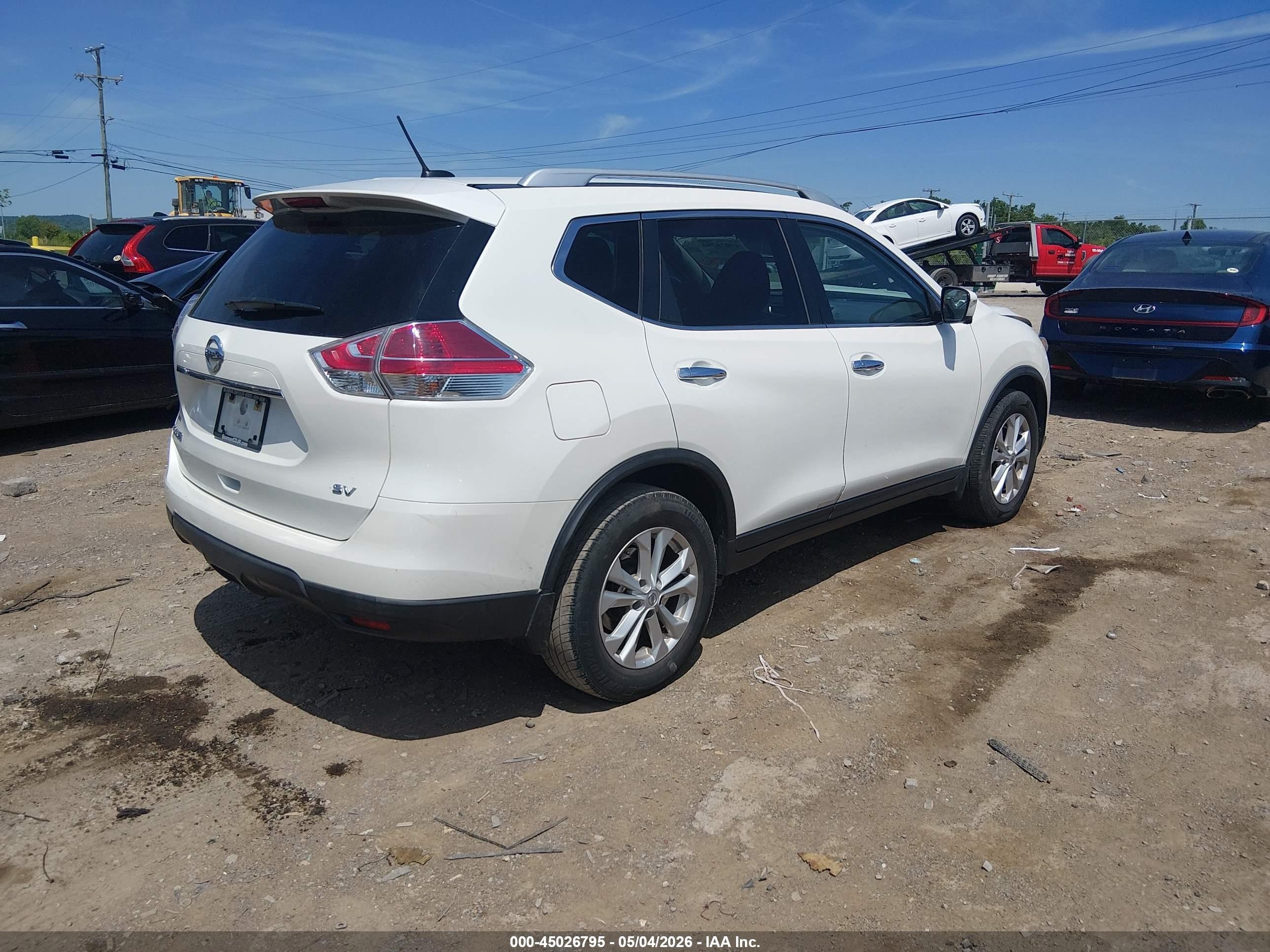 2015 Nissan Rogue Sv Белый vin: KNMAT2MT3FP543824